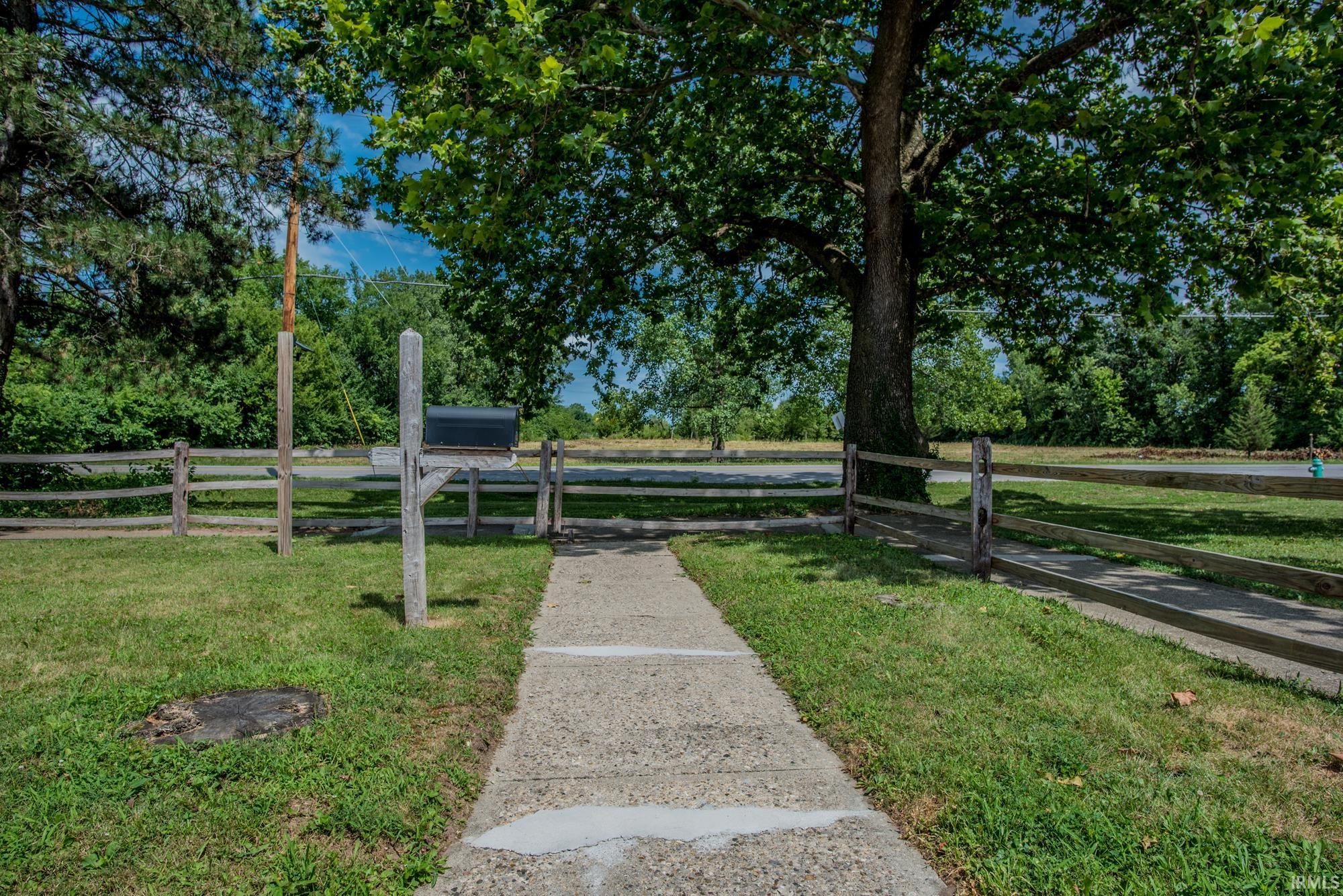 3rd image of 4216 Moller Rd, Indianapolis, IN 46254 | MLS# 202631078