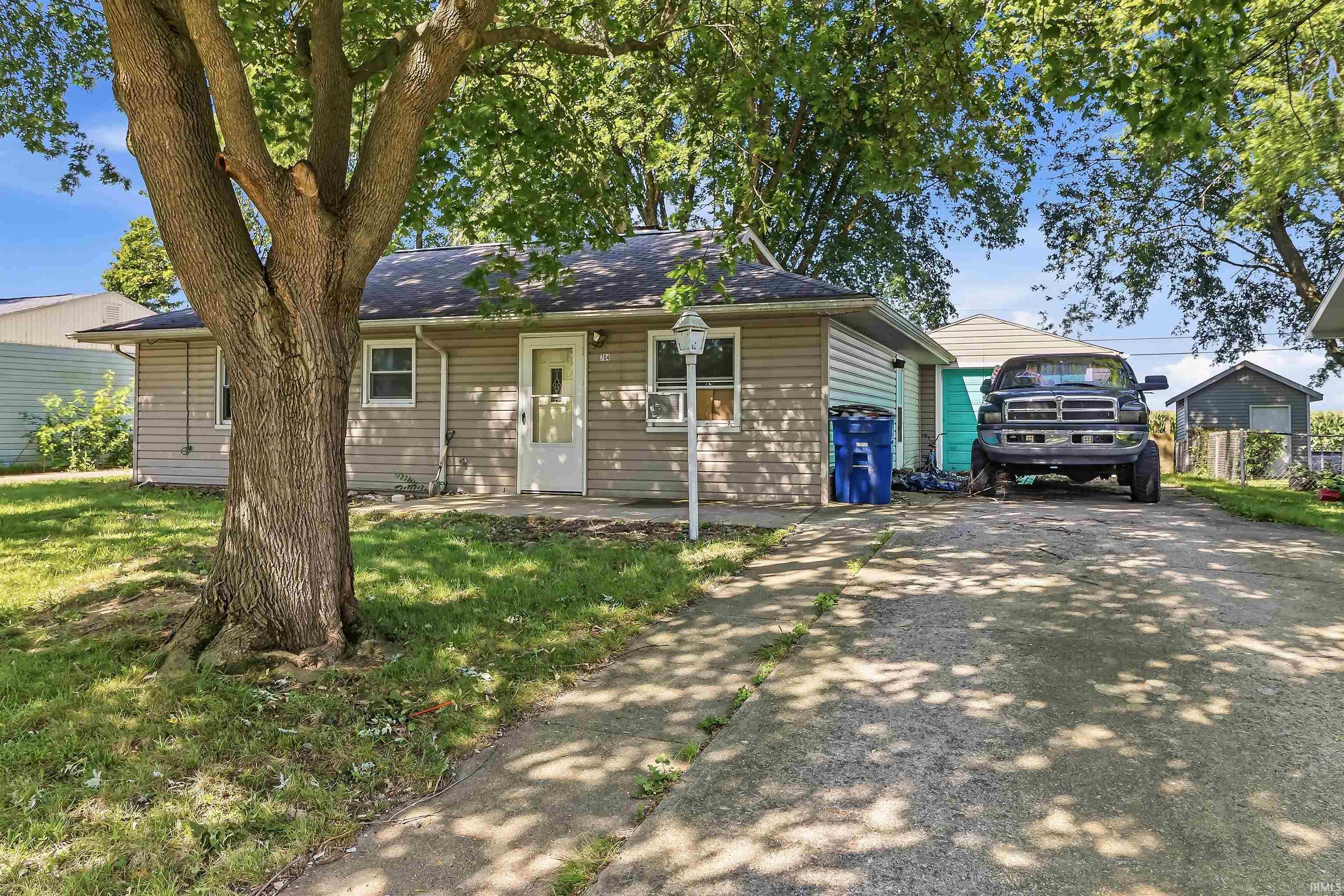 2nd image of 704 Alabama Ct, Marion, IN 46953 | MLS# 202631141