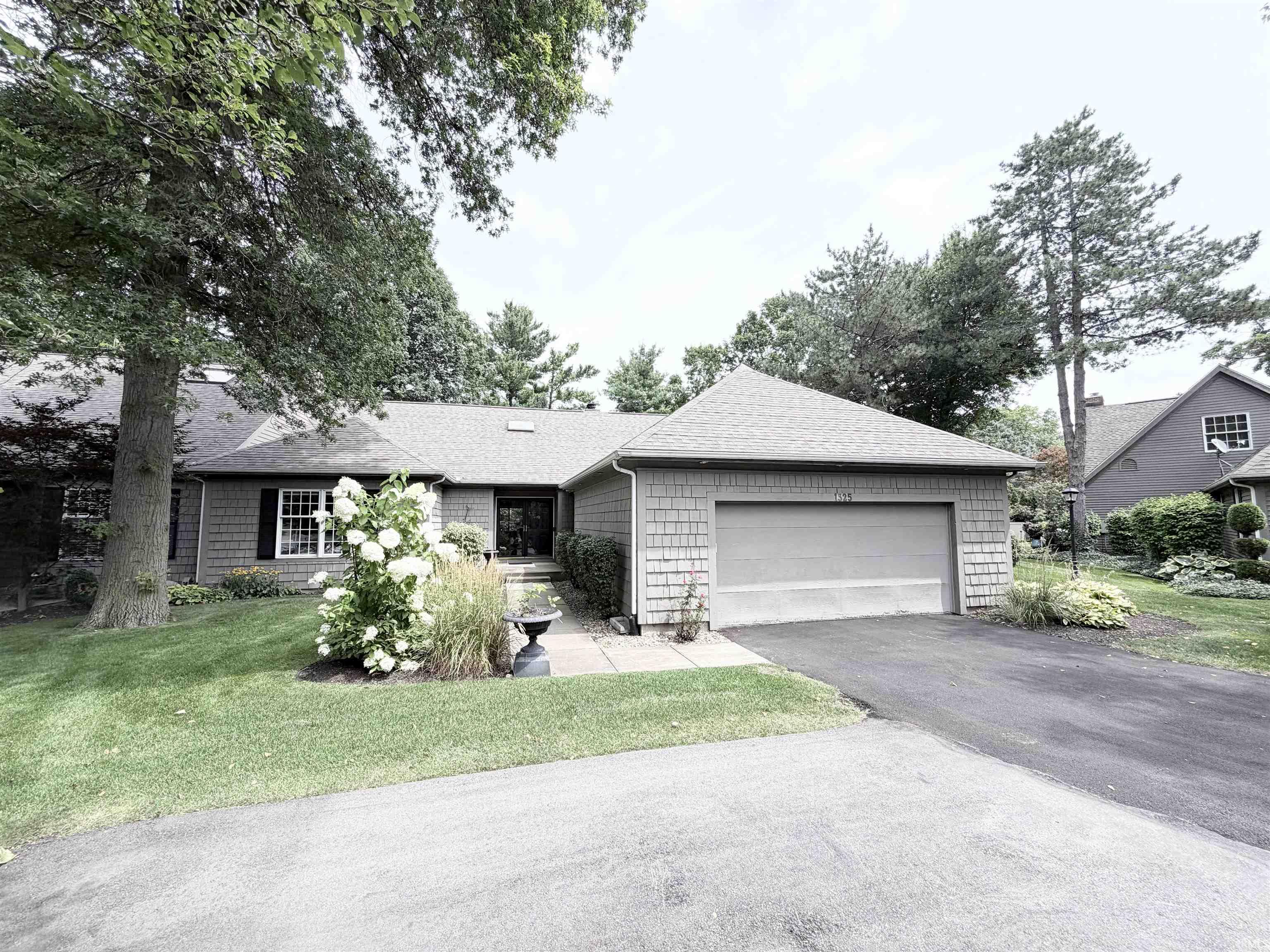1st image of 1325 E Erskine Manor Hill Dr, South Bend, IN 46614 | MLS# 202631150
