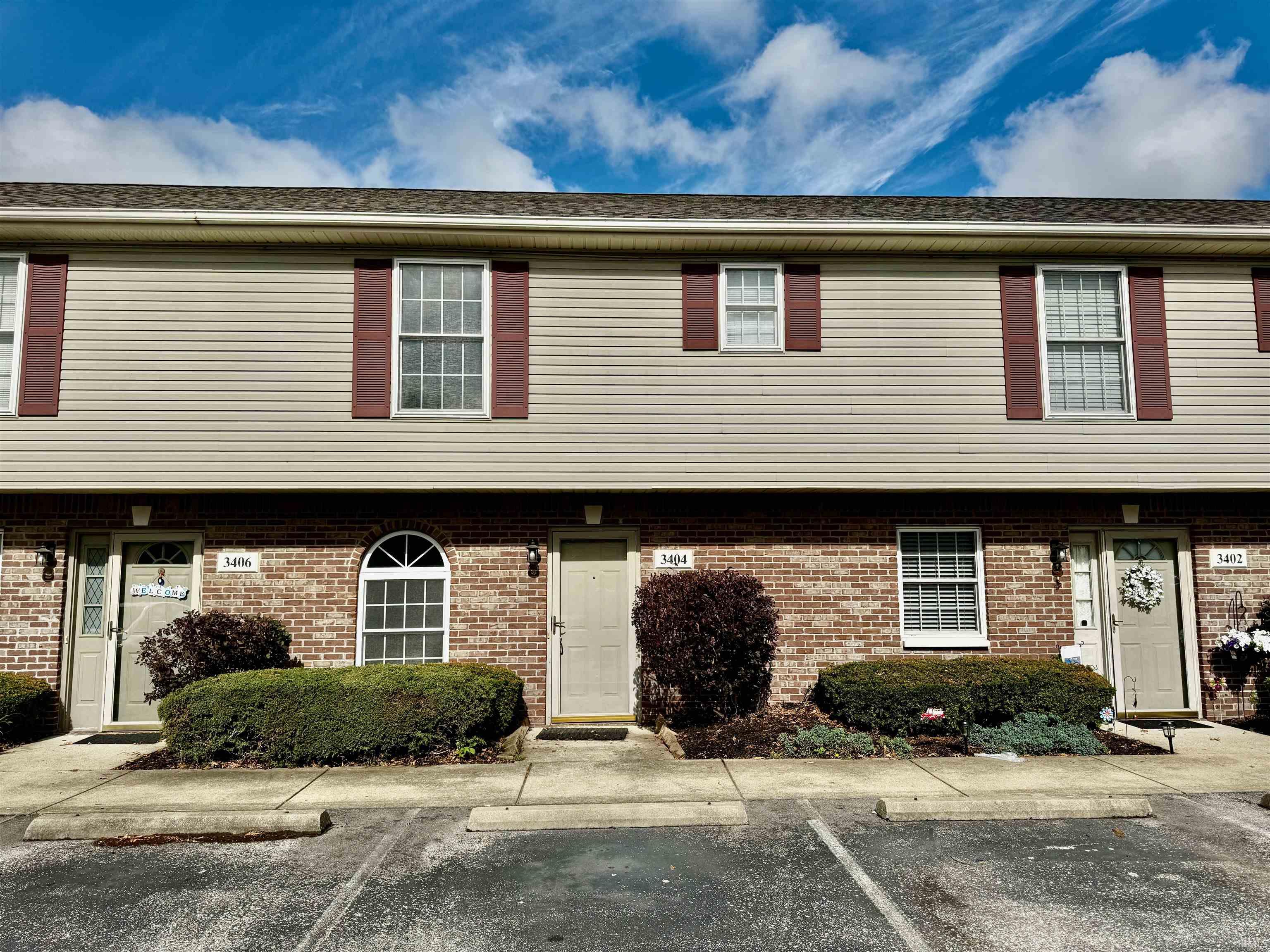 1st image of 3404 S Oaklawn Cir, Bloomington, IN 47401 | MLS# 202631165