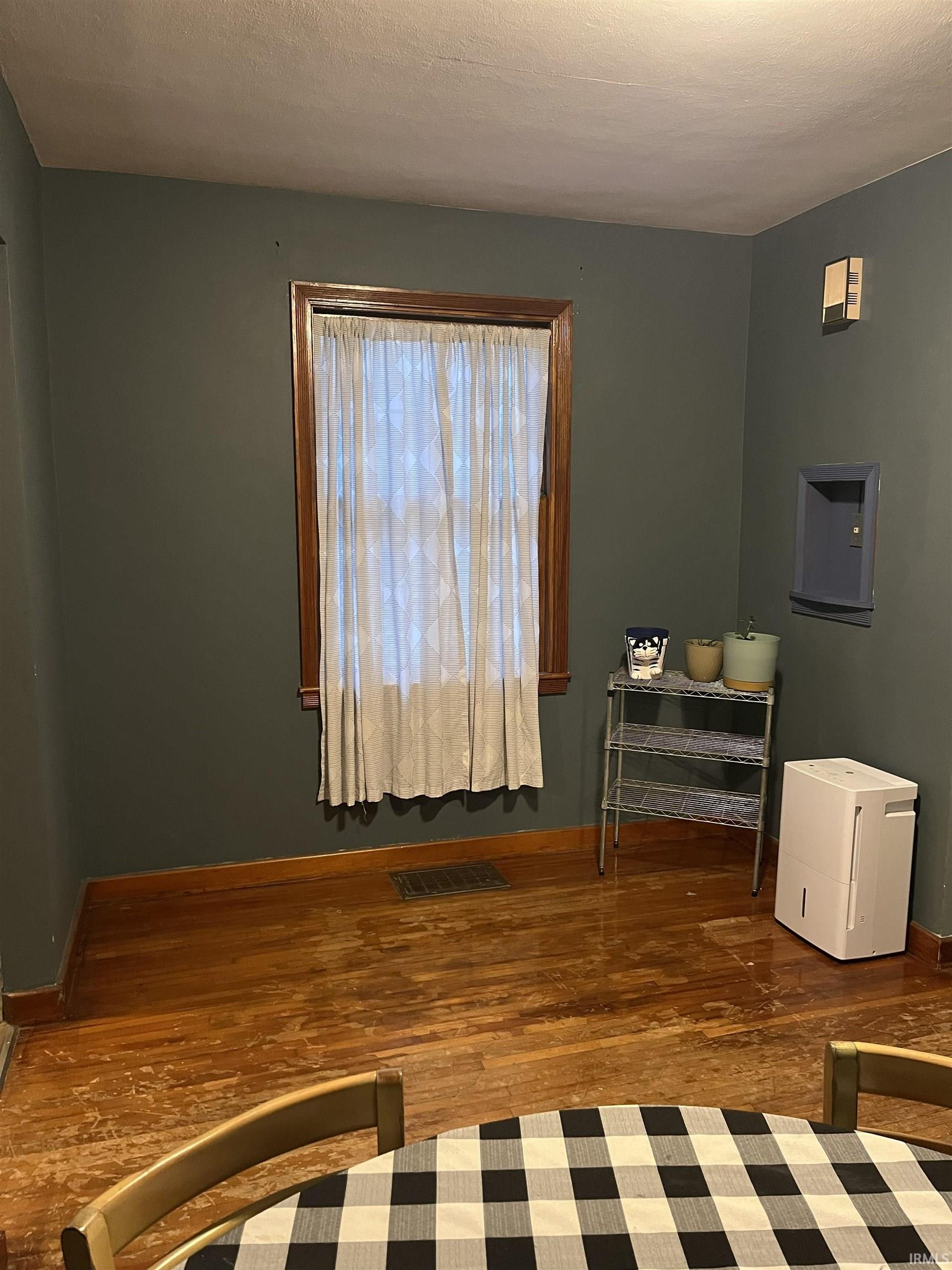 Photo 15 of 627 W Arnold Street