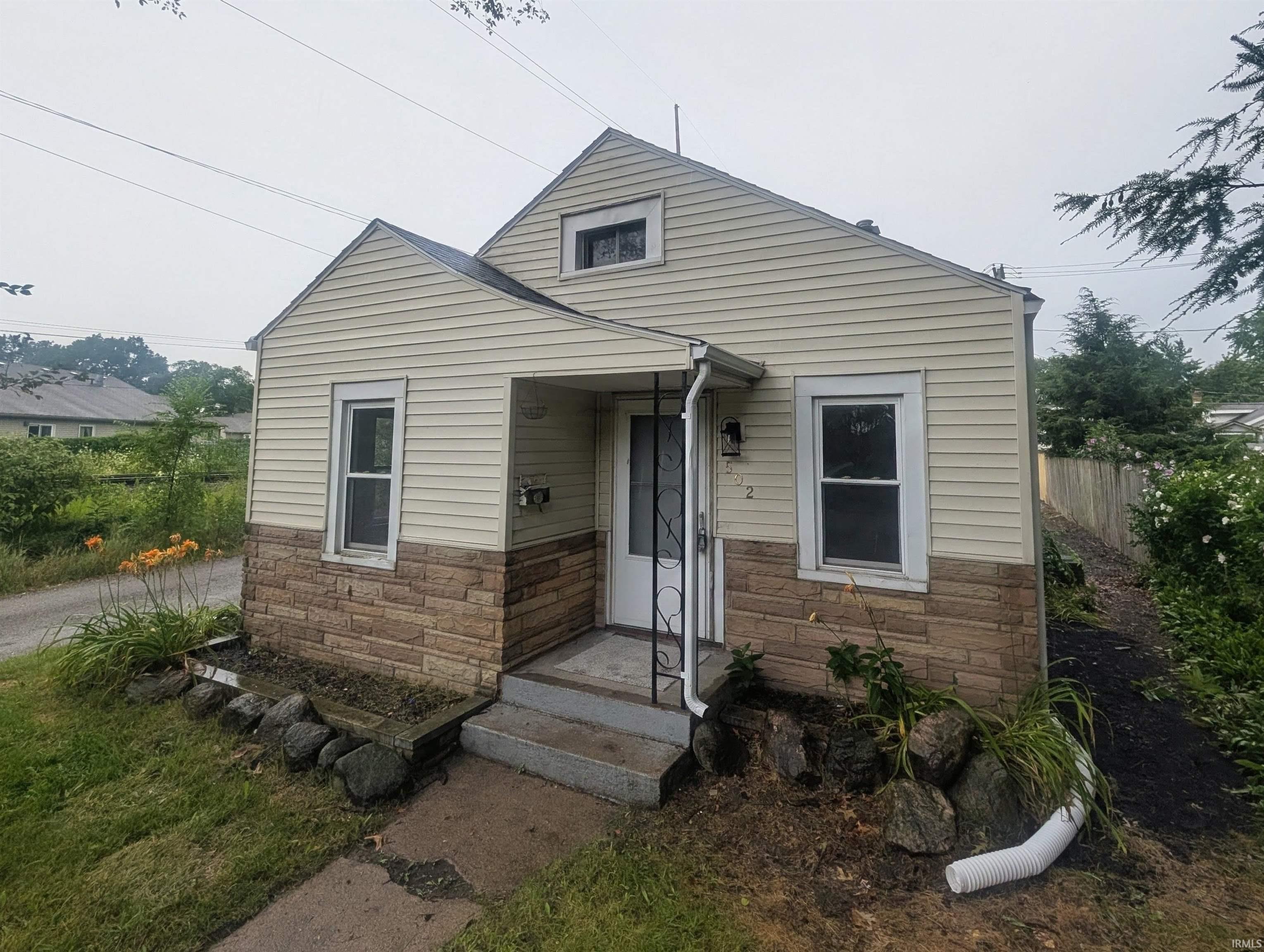 1st image of 502 S 34th St, South Bend, IN 46615 | MLS# 202631218