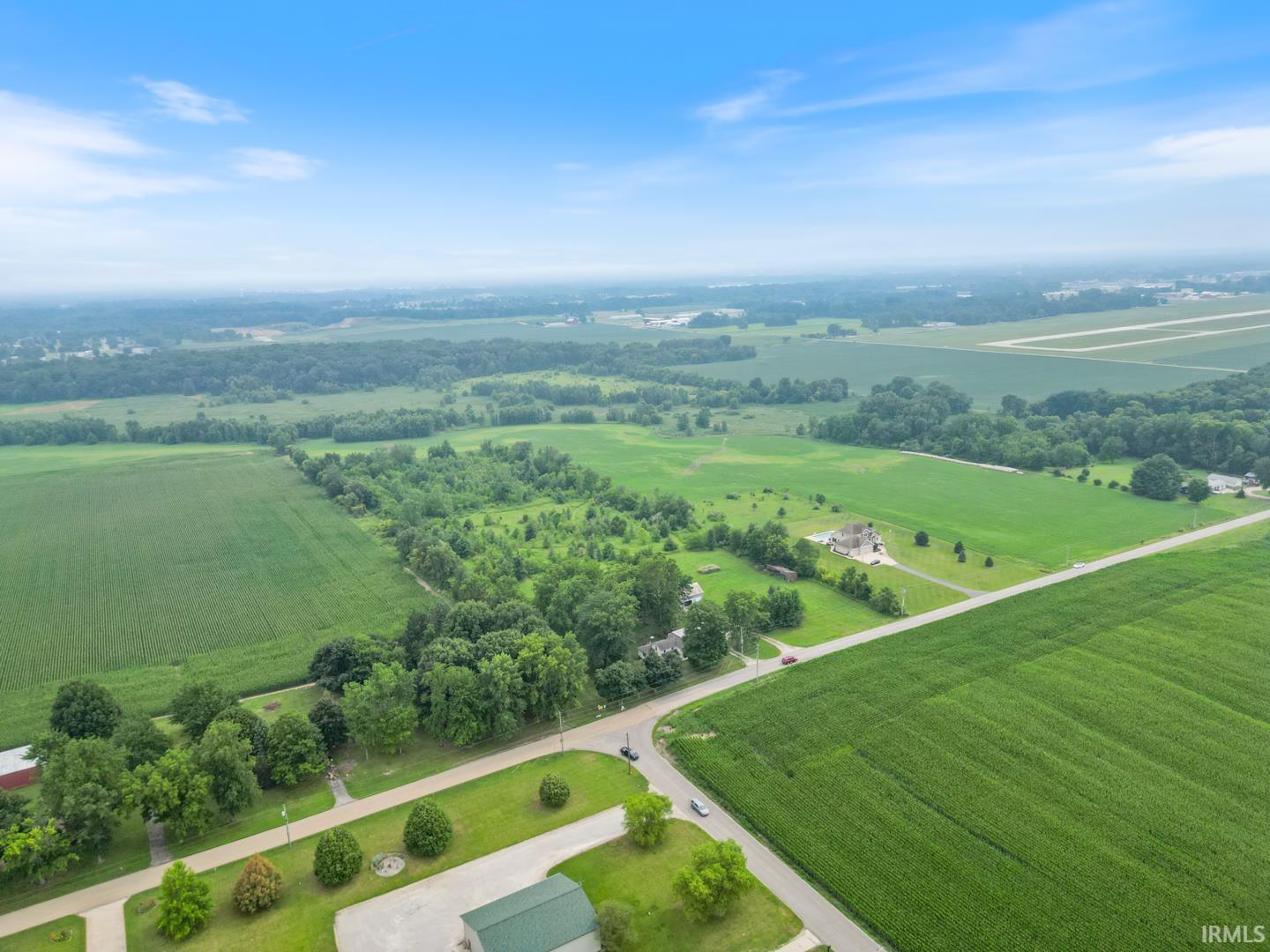 2nd image of 1417 E 300 N, Warsaw, IN 46582 | MLS# 202631249