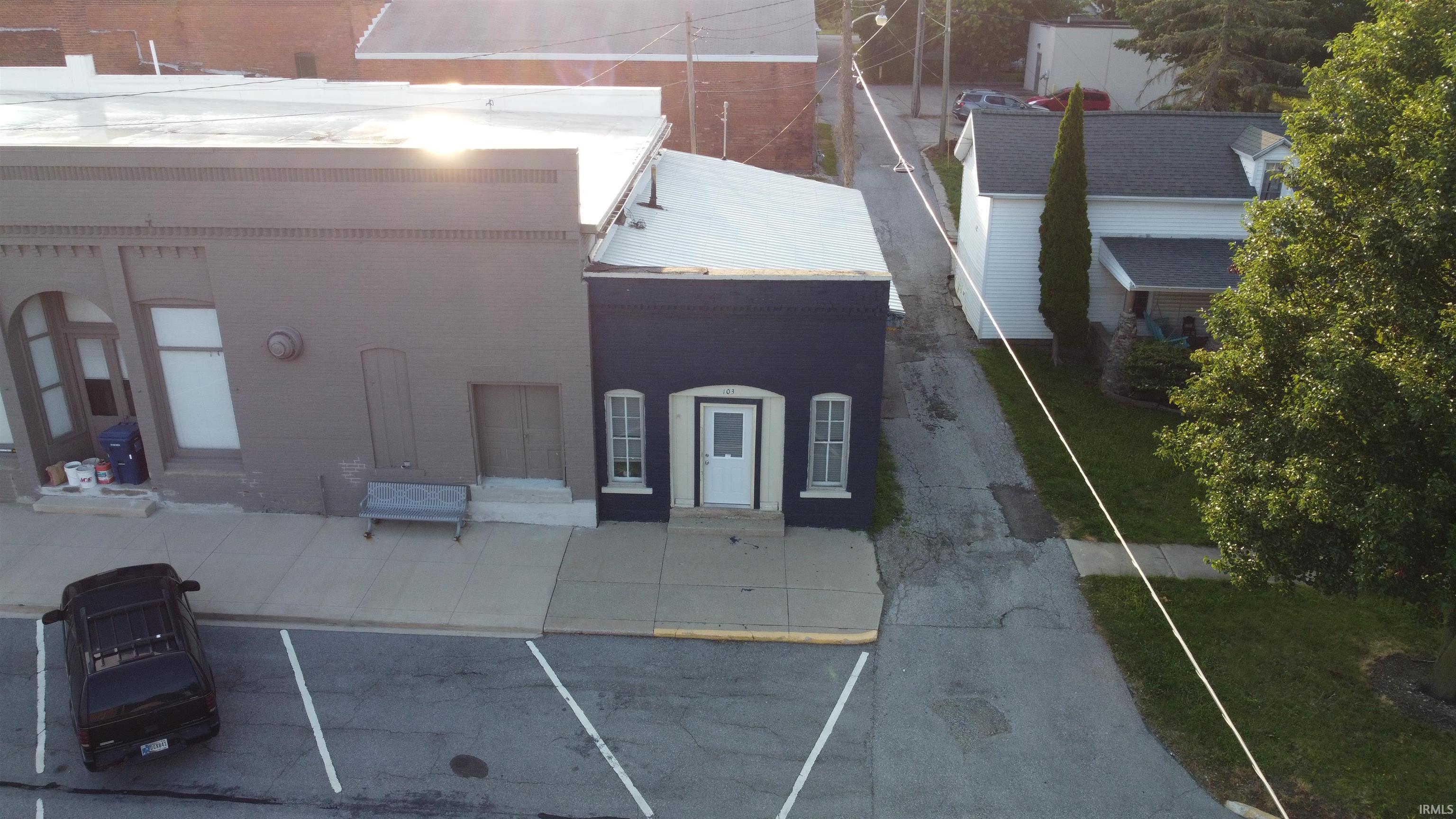 2nd image of 103 S Jefferson St, Silver Lake, IN 46982 | MLS# 202631253