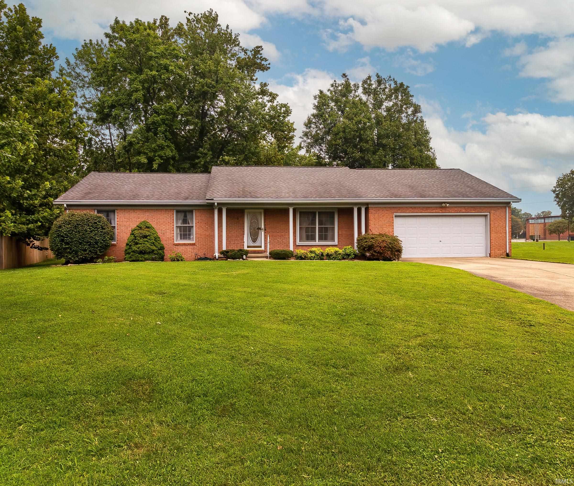 2nd image of 7100 E Gum St, Evansville, IN 47715 | MLS# 202631256