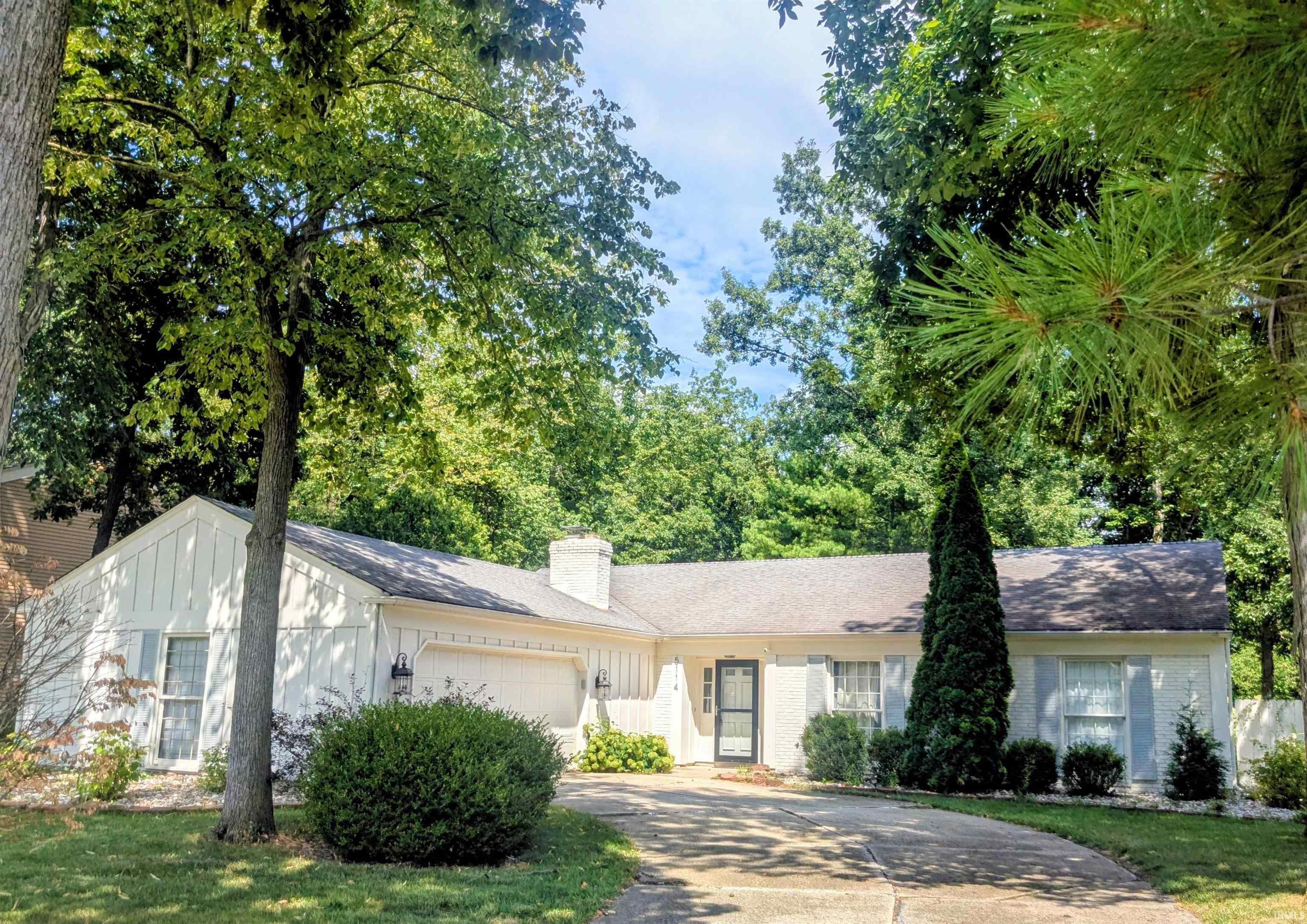 1st image of 5114 W Arlington Park Blvd, Fort Wayne, IN 46835 | MLS# 202631267