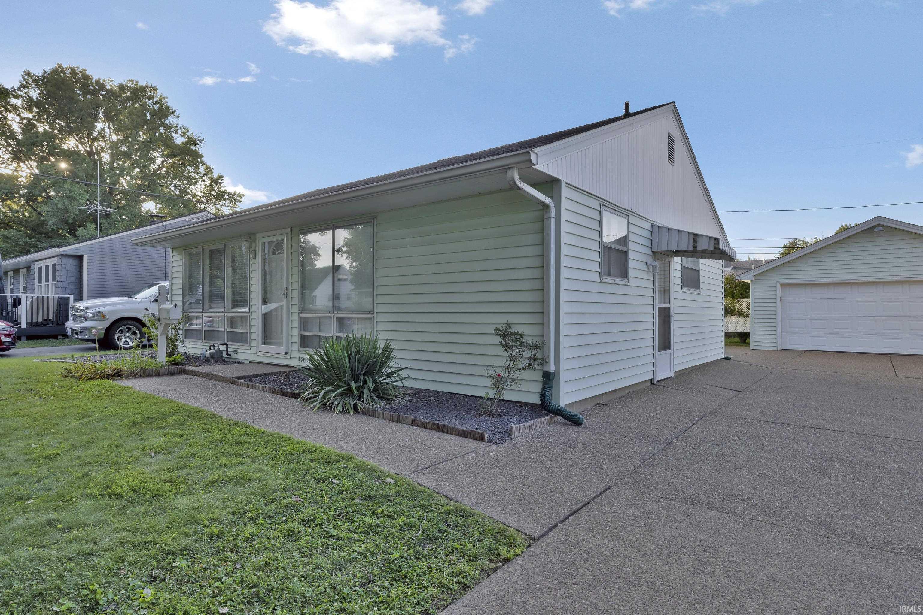 Photo 2 of Manufactured home for sale at 5112 Graham Ave, Evansville, IN 47715 | MLS# 202631274 | Listing updated on 2026-09-20