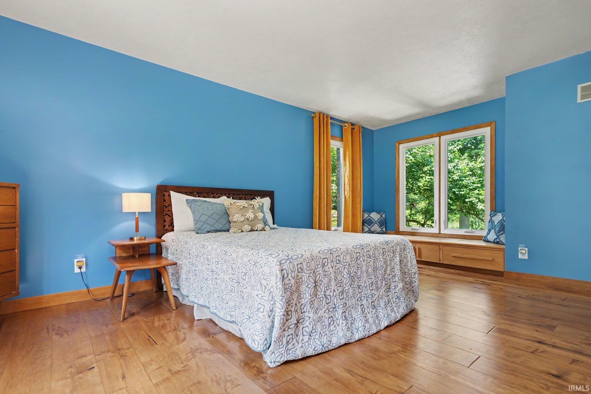 Main Floor, Beautiful Hardwood Floor