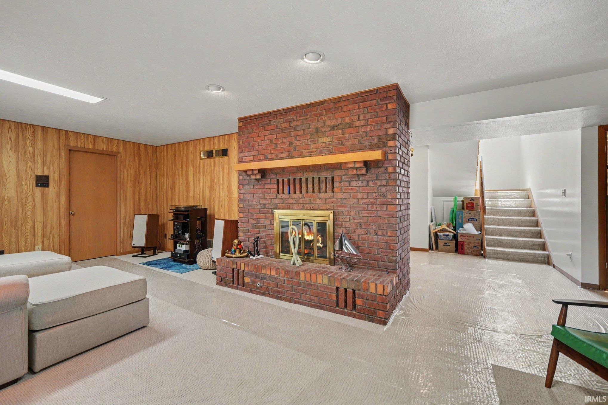 Lower Level, Gas Fireplace
