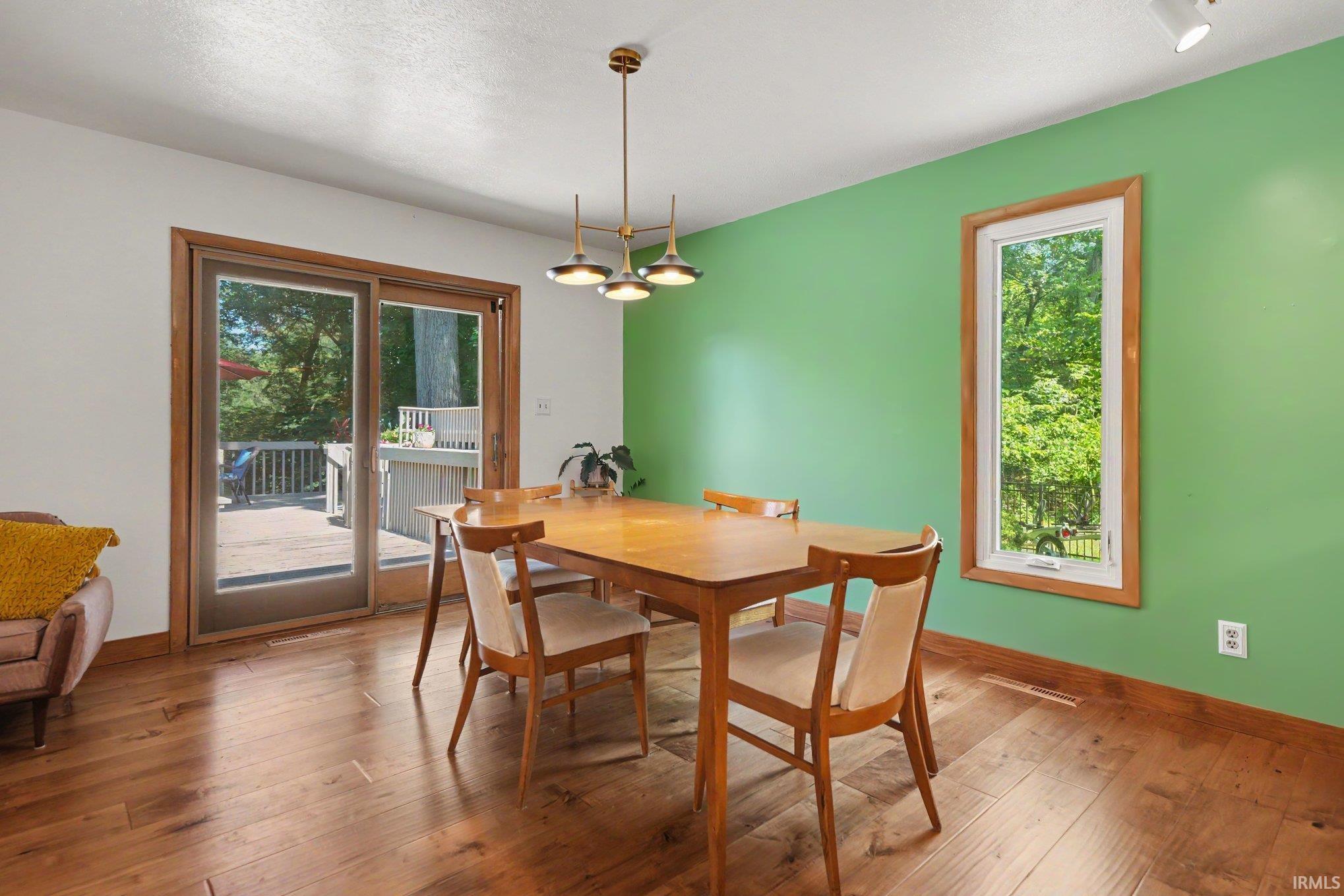 Sliding Doors out to Deck Overlooking River