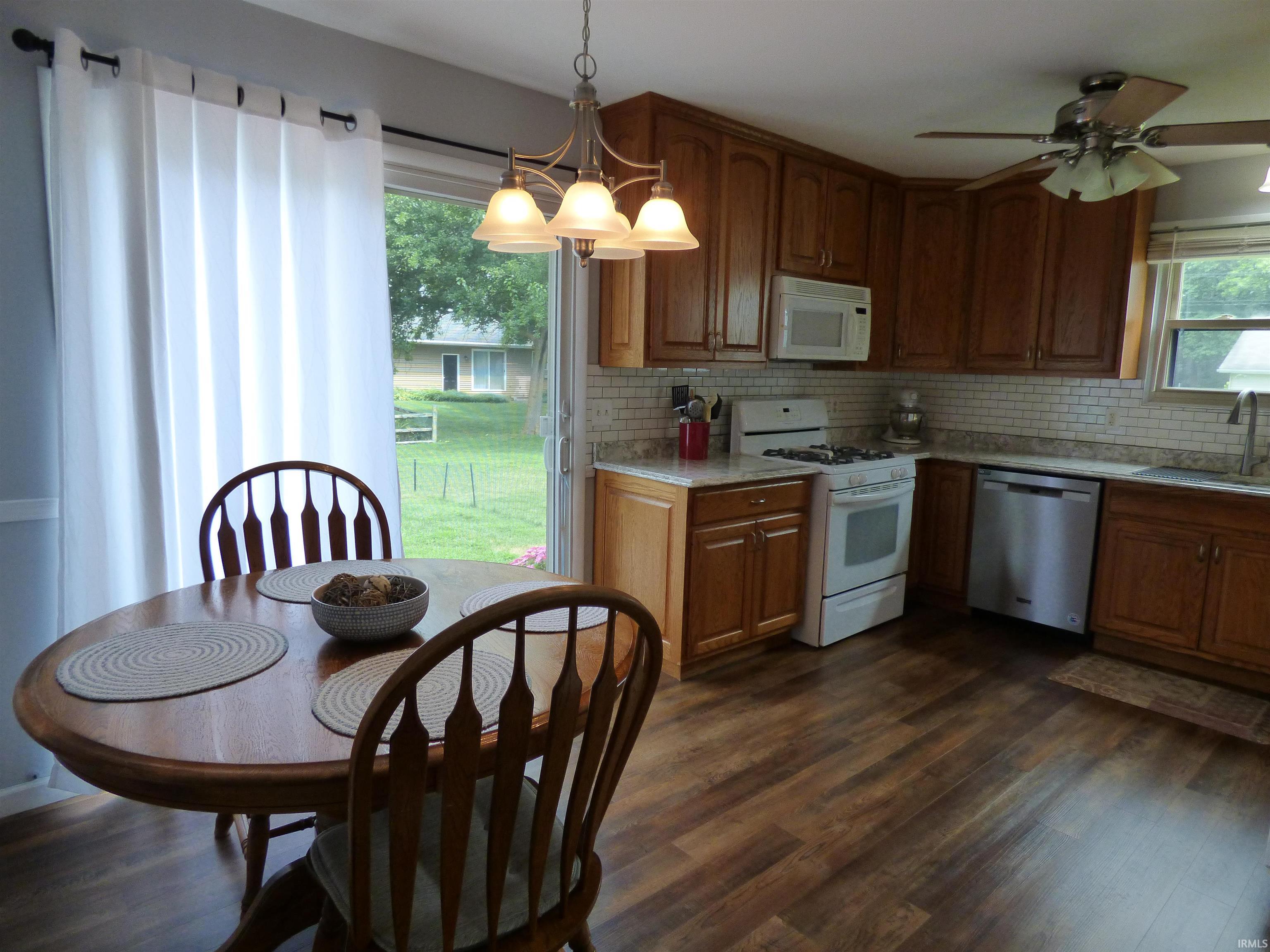 4th image of 834 Greenmount Ct, Mishawaka, IN 46544 | MLS# 202631313