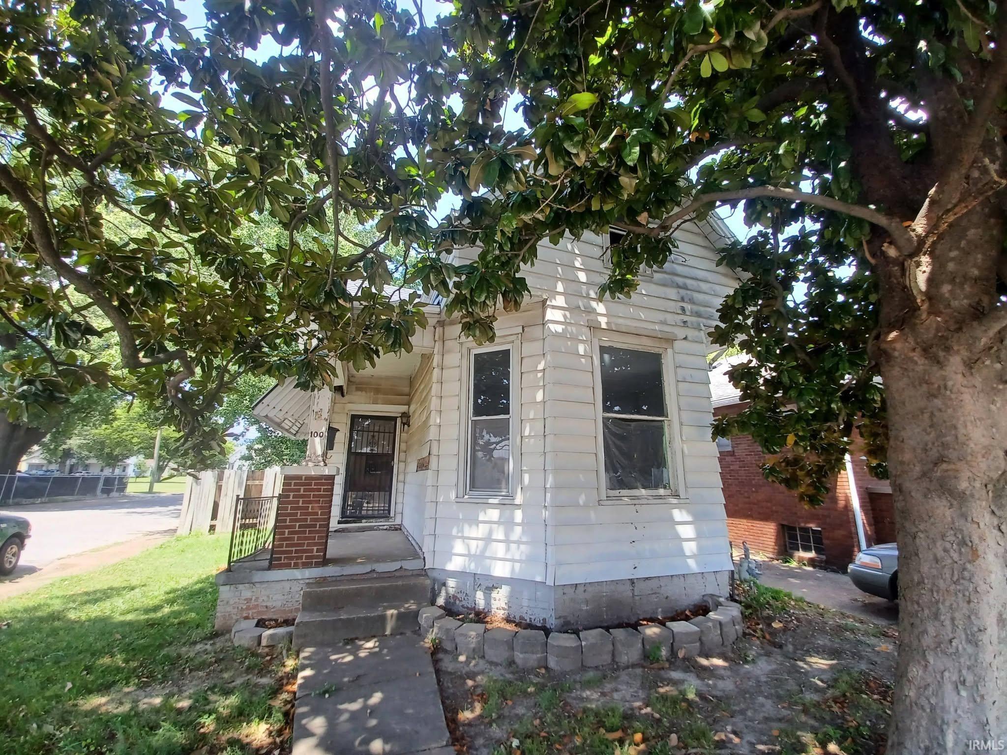 2nd image of 100 E Oregon St, Evansville, IN 47711 | MLS# 202631366