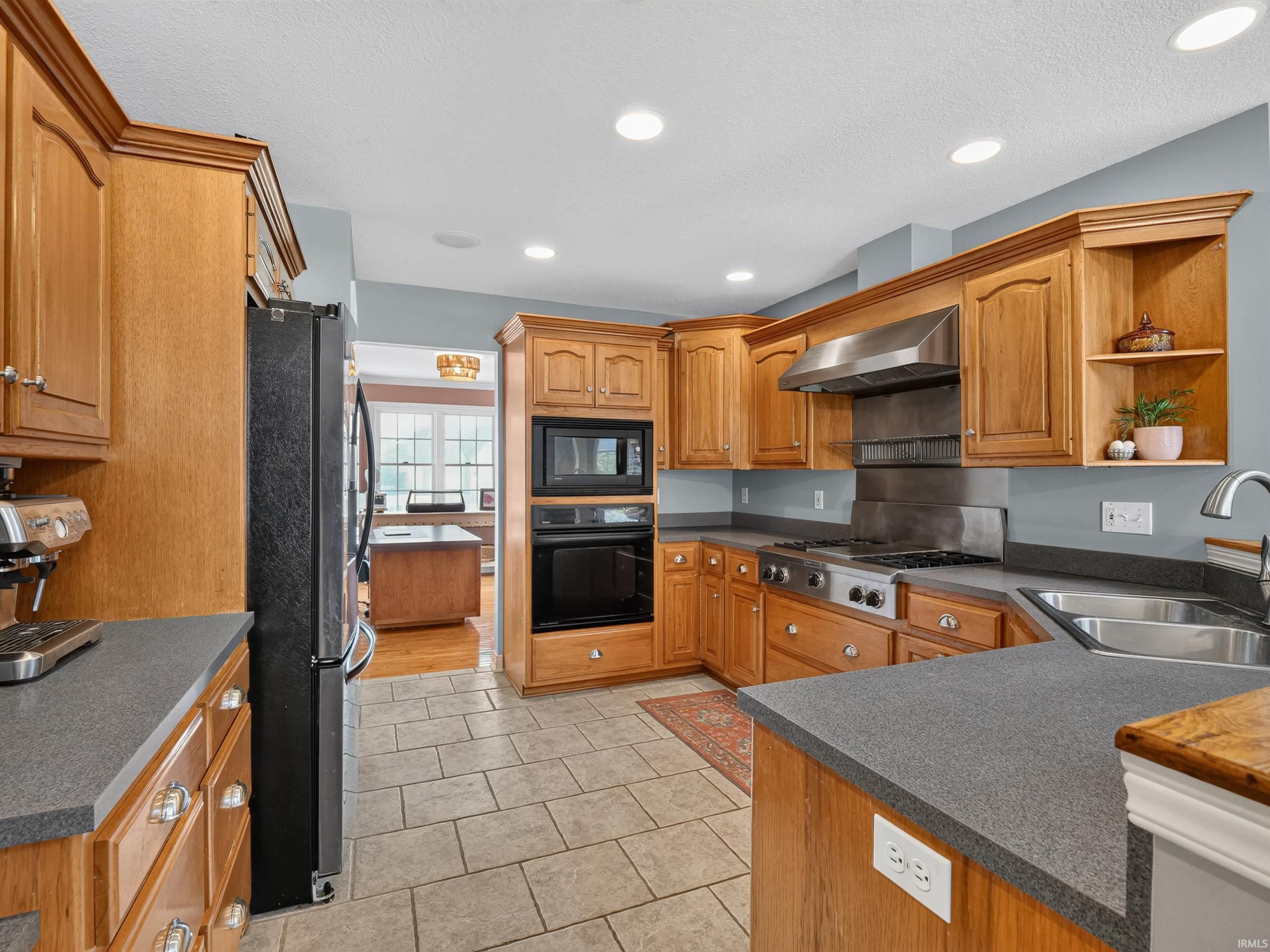 Photo 10 of 16605 Merramec Court