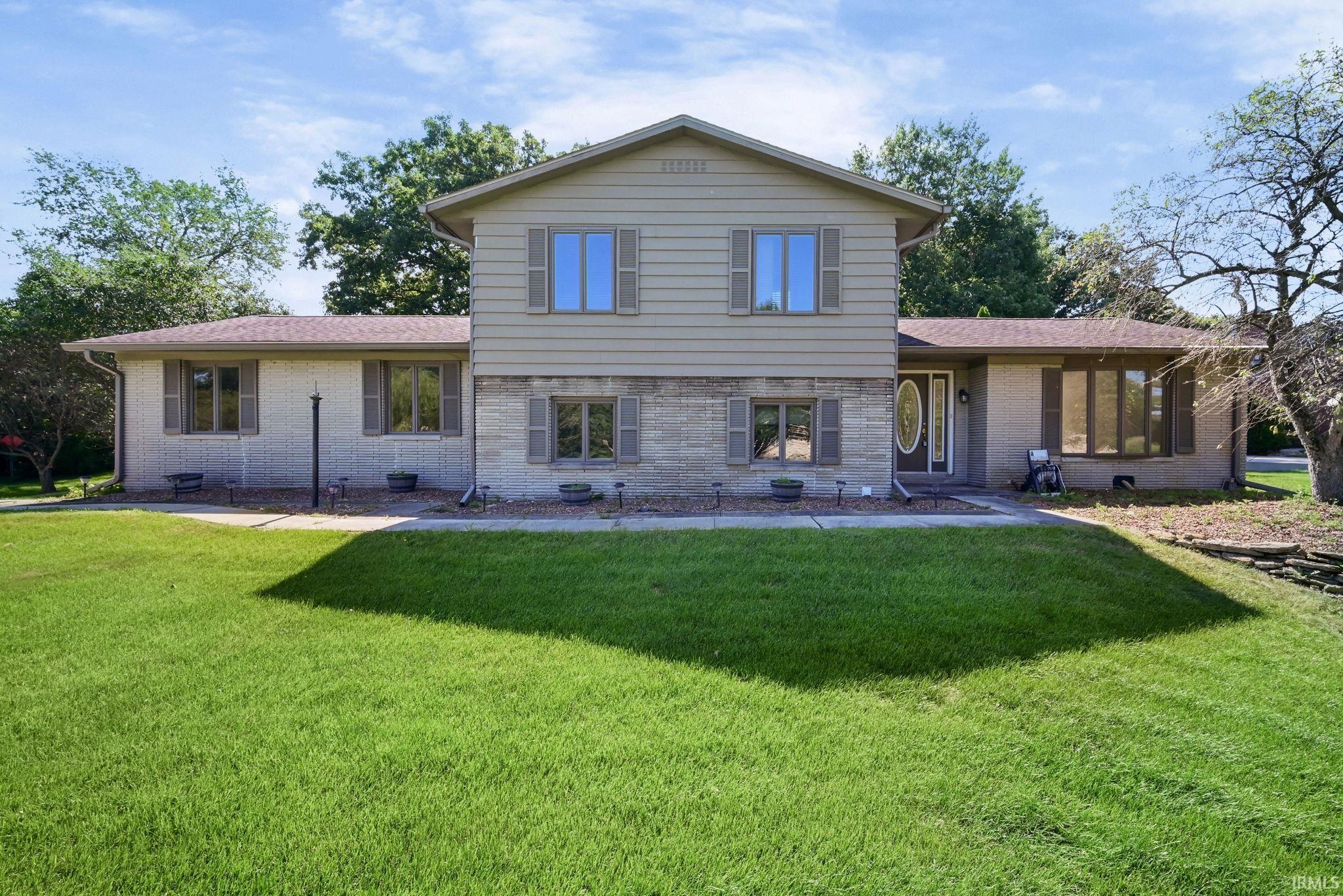 2nd image of 1300 Fairway Dr, Kokomo, IN 46901 | MLS# 202631430