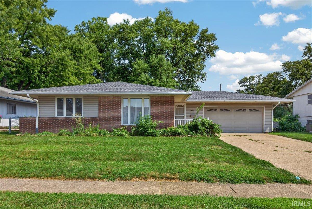 2nd image of 2012 Arapahoe Dr, Lafayette, IN 47909 | MLS# 202631437