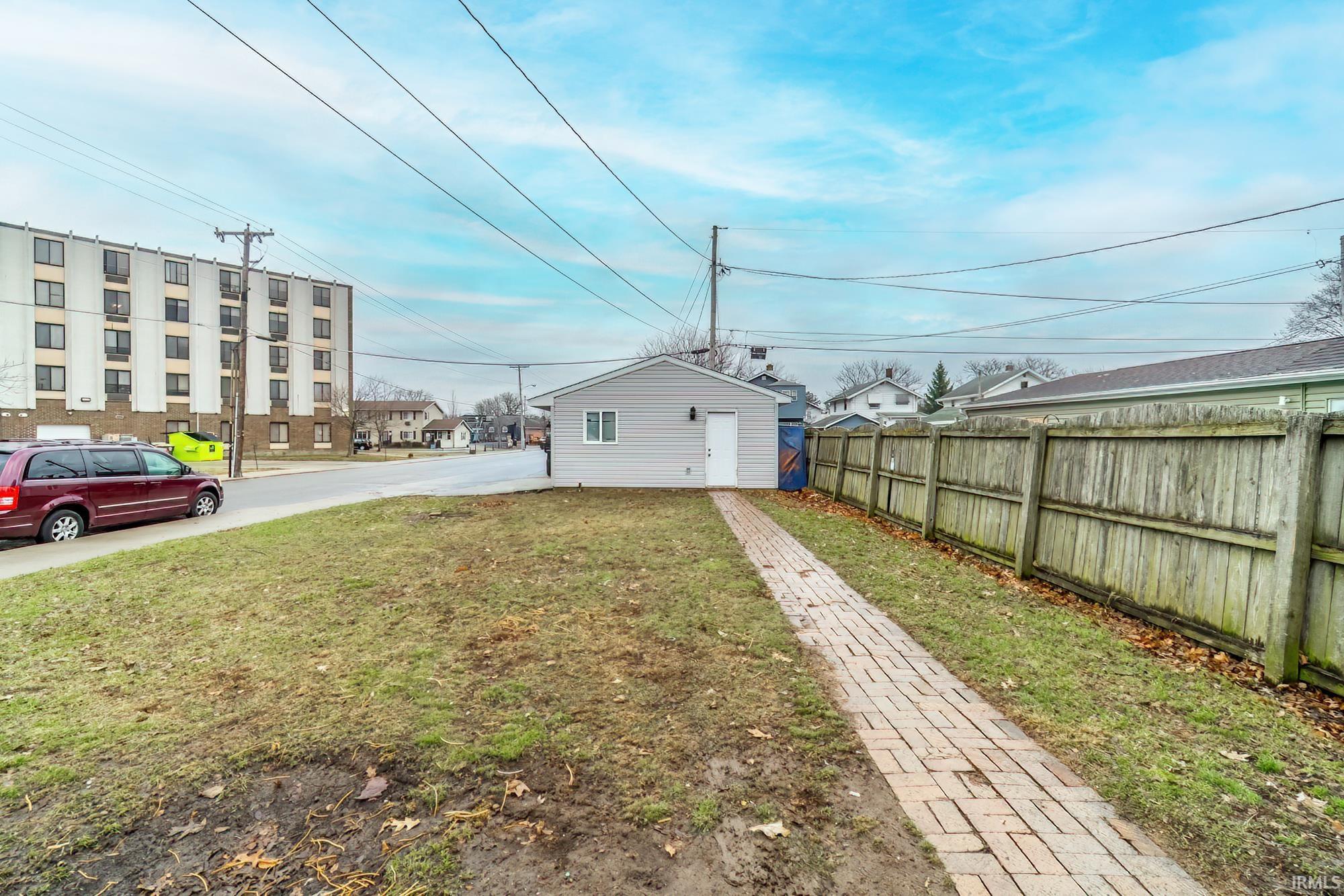 Photo 21 of 2022 Saint Mary's Avenue