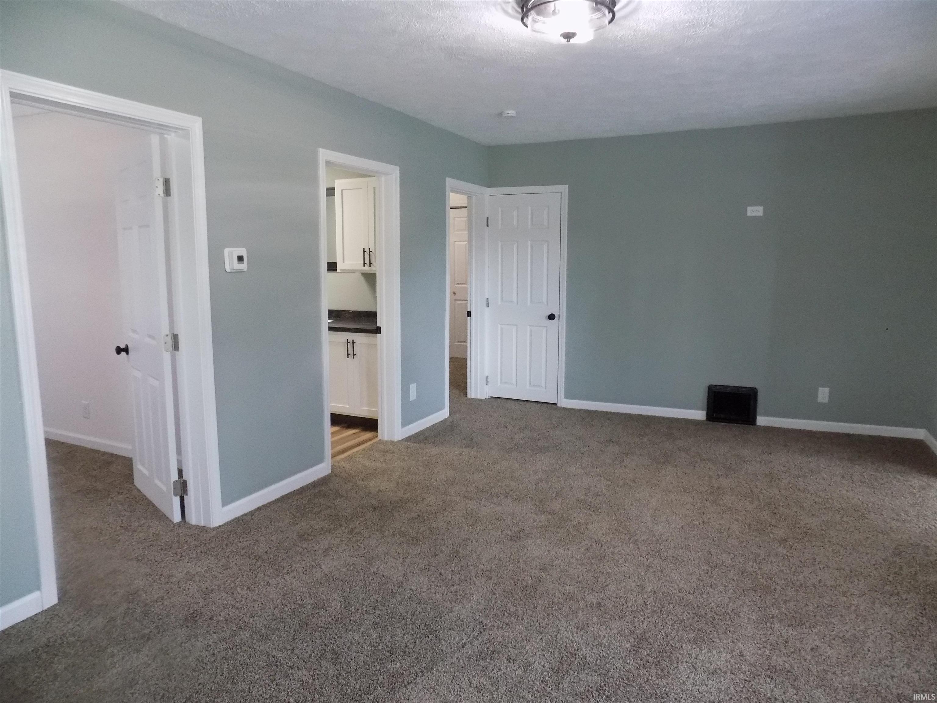 Photo 2 of 57932 Roys Avenue
