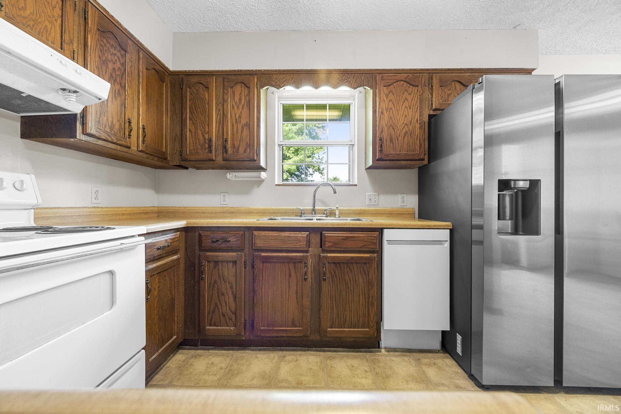 image of 117 Oakmount Ct, Jasper, IN 47546 | MLS# 202631493