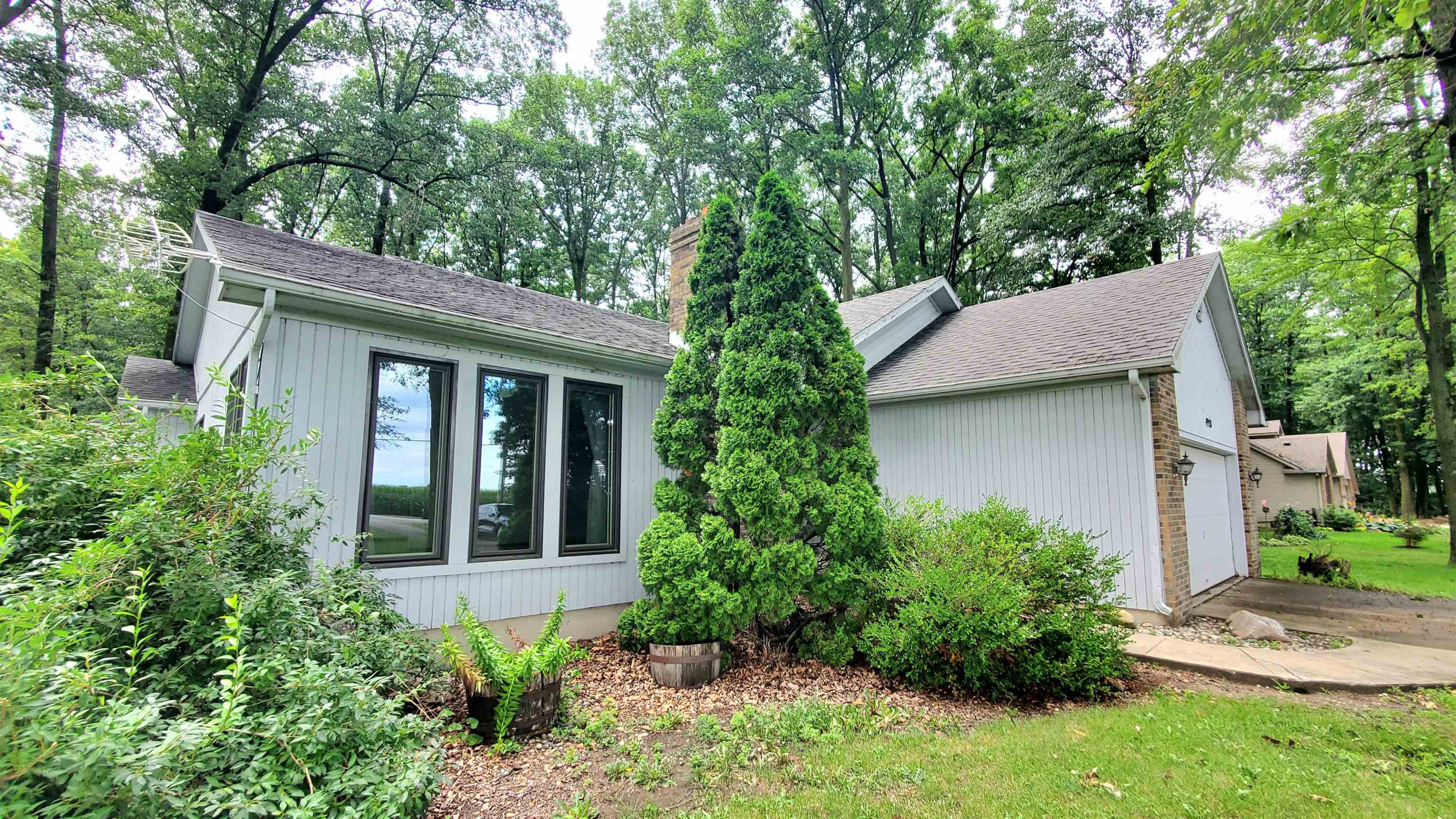 3rd image of 4928 S Webster Rd, New Haven, IN 46774 | MLS# 202631531