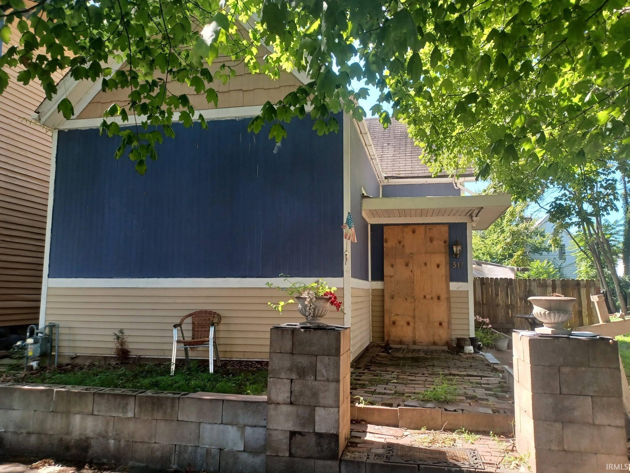 1st image of 317 Adams Ave, Evansville, IN 47713 | MLS# 202631532