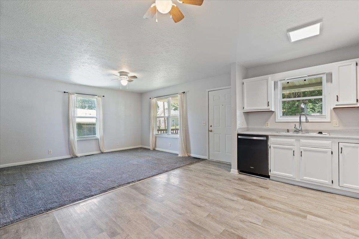 Photo 6 of 103 W Miller Street