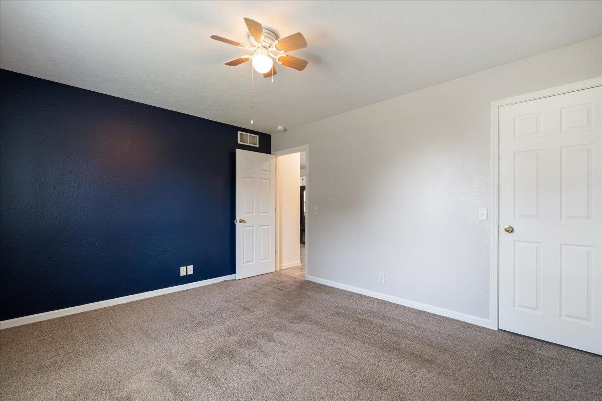 Photo 9 of 103 W Miller Street