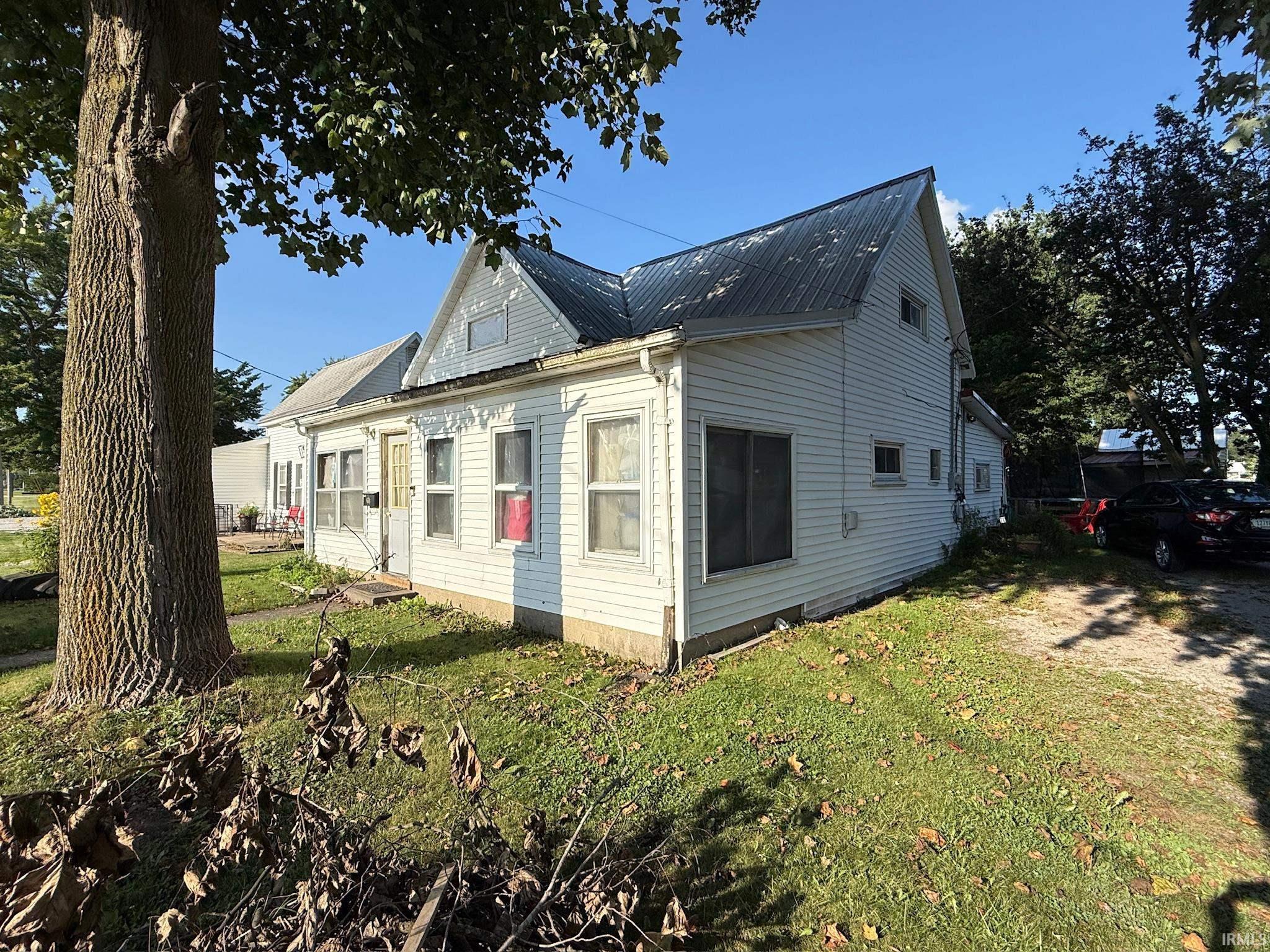 2nd image of 425 Dewey St, Monticello, IN 47960 | MLS# 202631586
