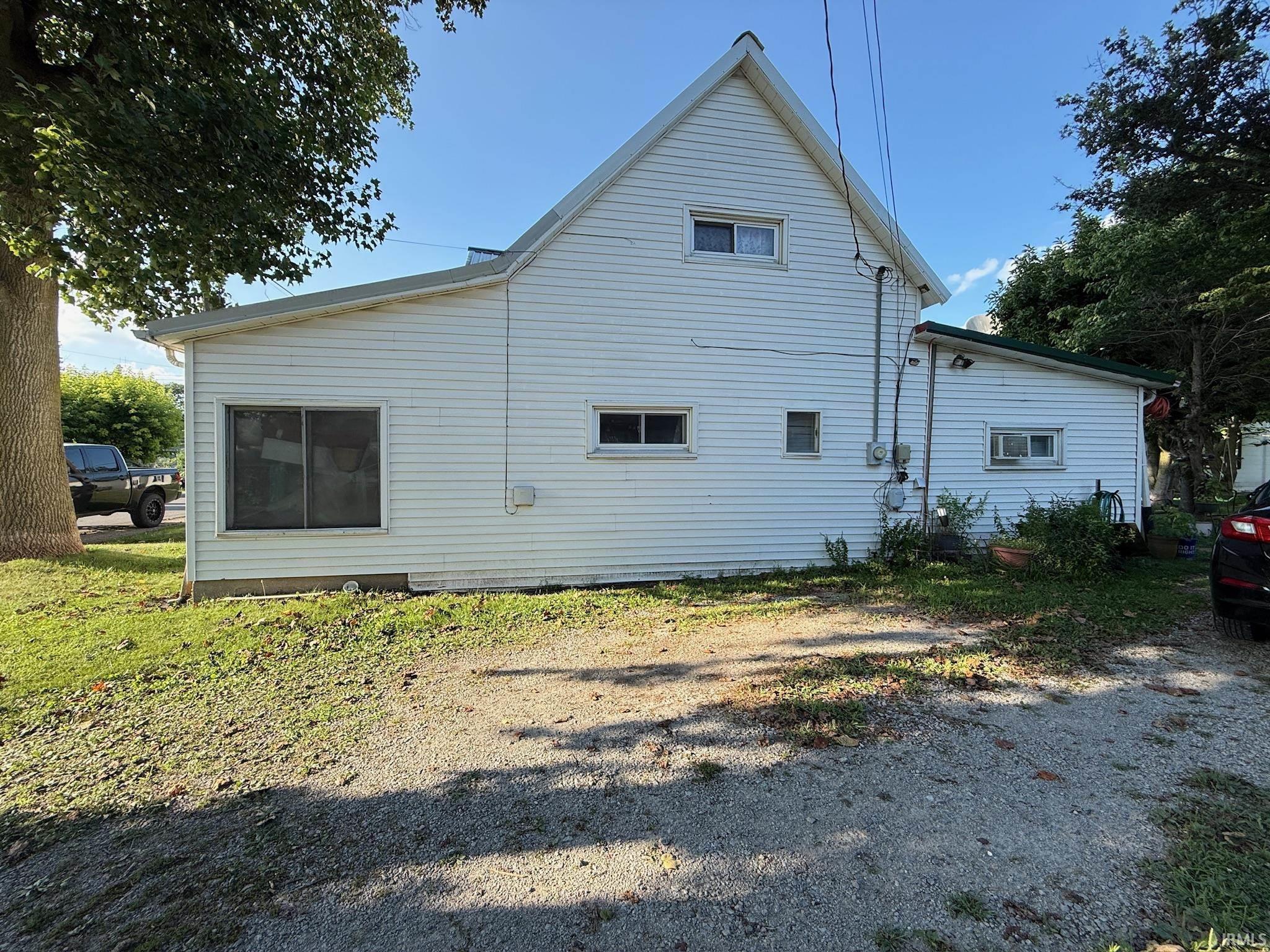 11th image of 425 Dewey St, Monticello, IN 47960 | MLS# 202631586
