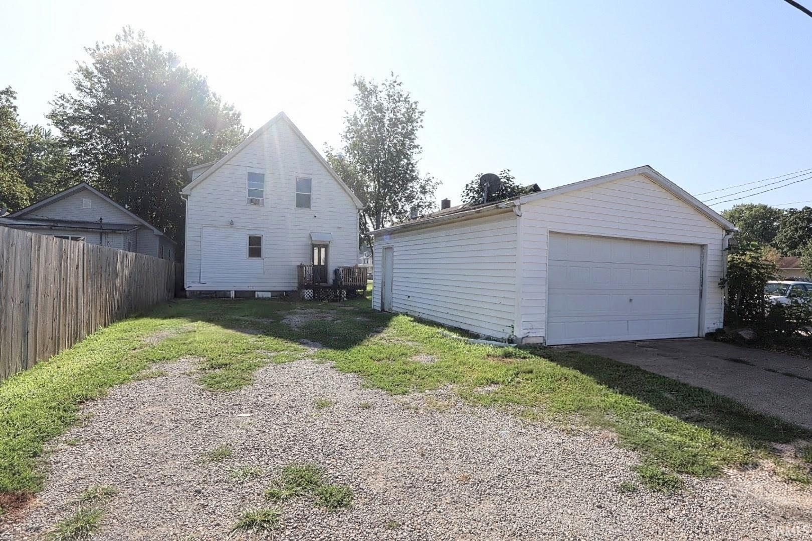 4th image of 825 S Garvin St, Evansville, IN 47713 | MLS# 202631614