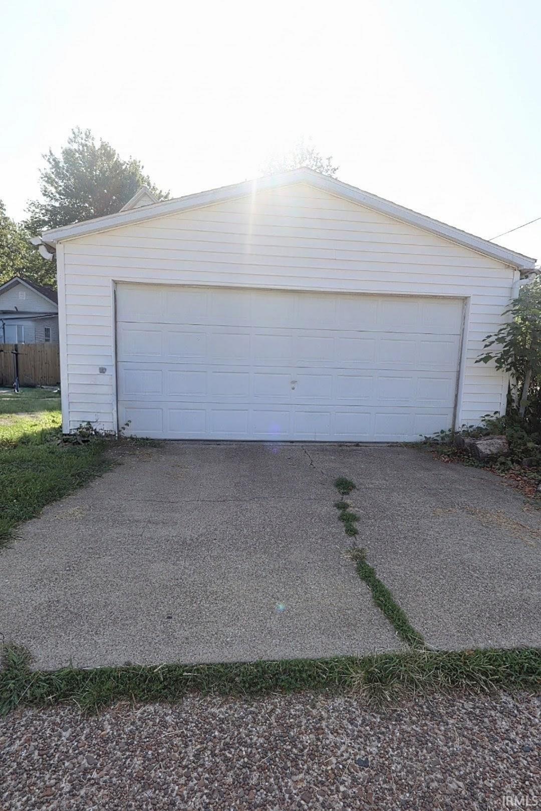 5th image of 825 S Garvin St, Evansville, IN 47713 | MLS# 202631614