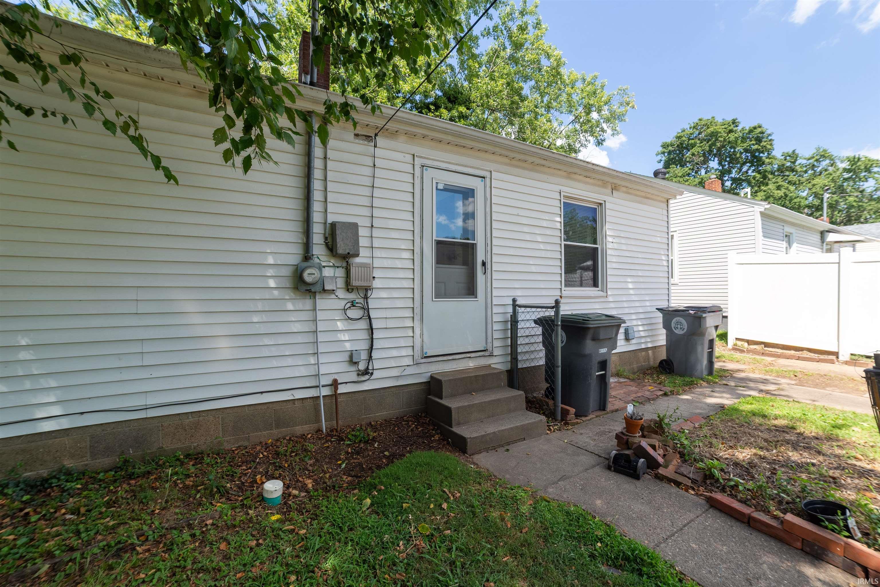 27th image of 2321 E Iowa St, Evansville, IN 47711 | MLS# 202631626