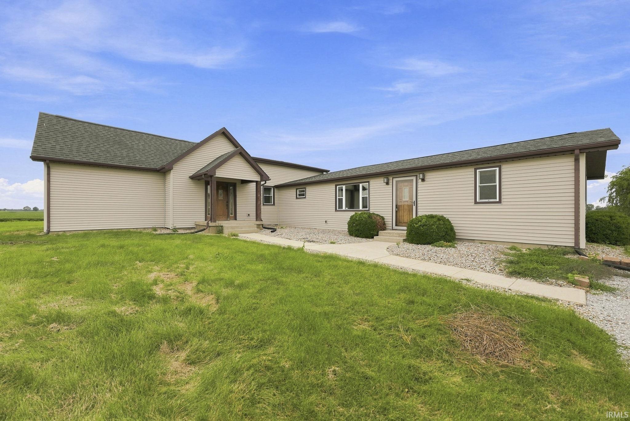 2nd image of 6231 E 600, Gas City, IN 46933 | MLS# 202631644