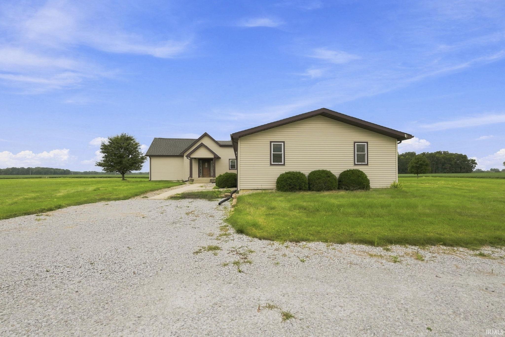 43rd image of 6231 E 600, Gas City, IN 46933 | MLS# 202631644