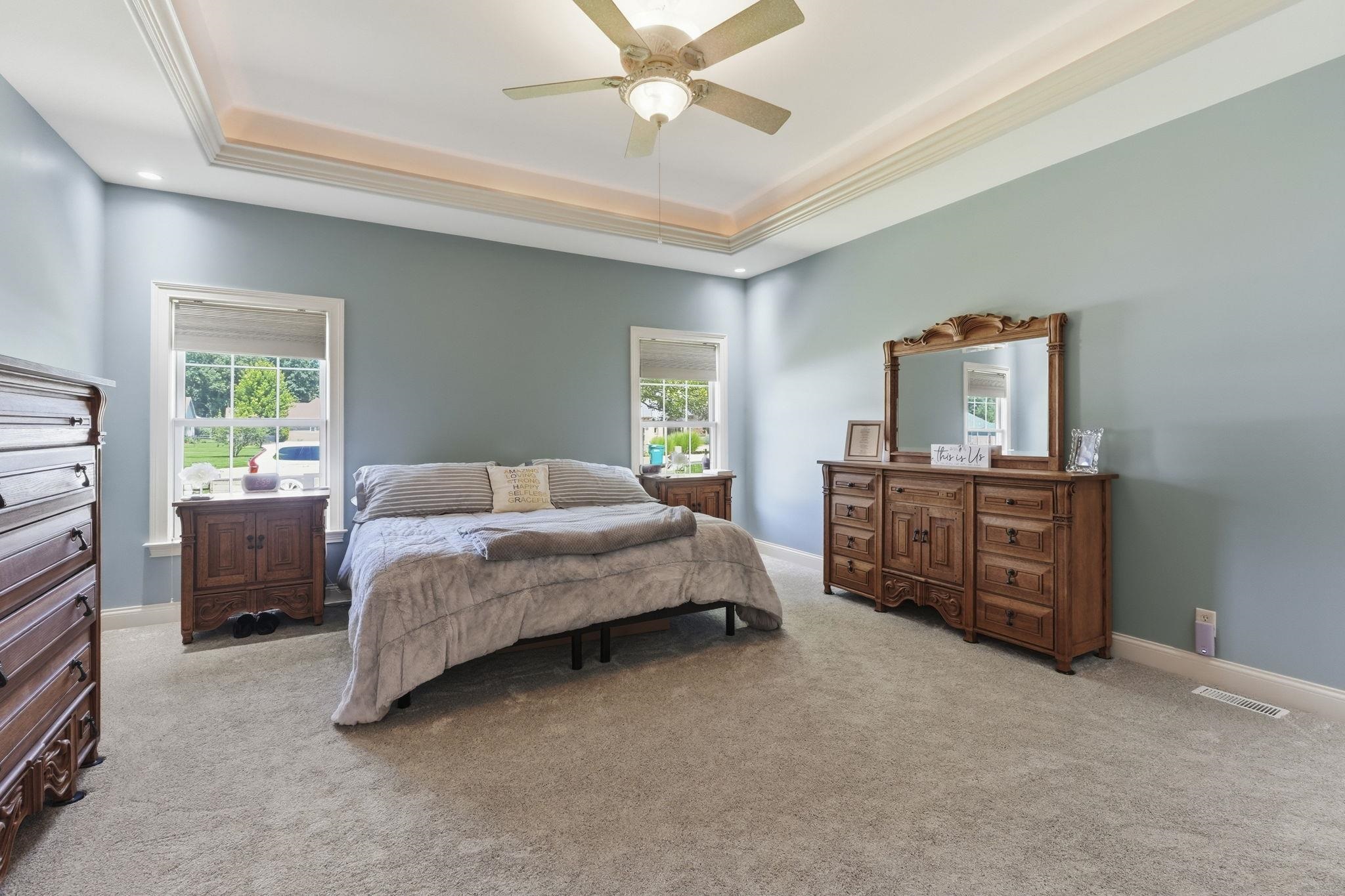 tray ceilings with accent lighting