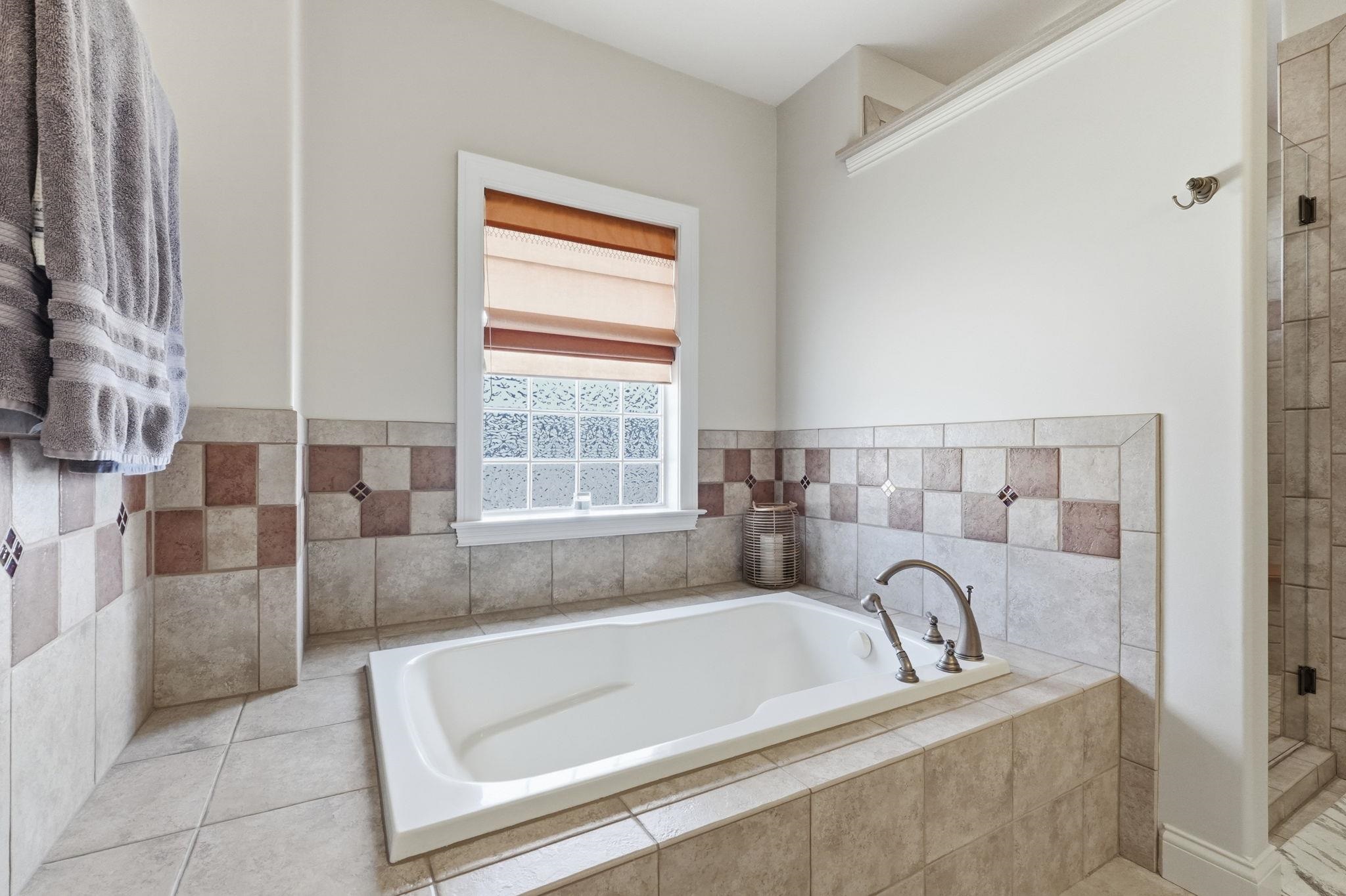 Photo 15 of 30306 Copperfield Lane