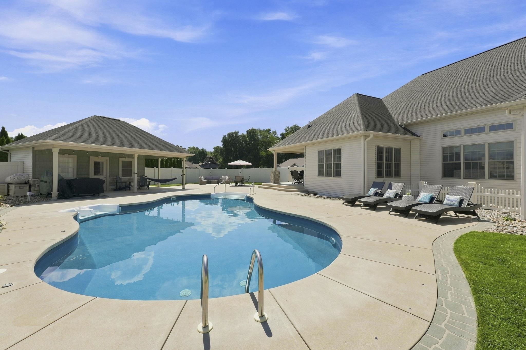 Photo 2 of 30306 Copperfield Lane
