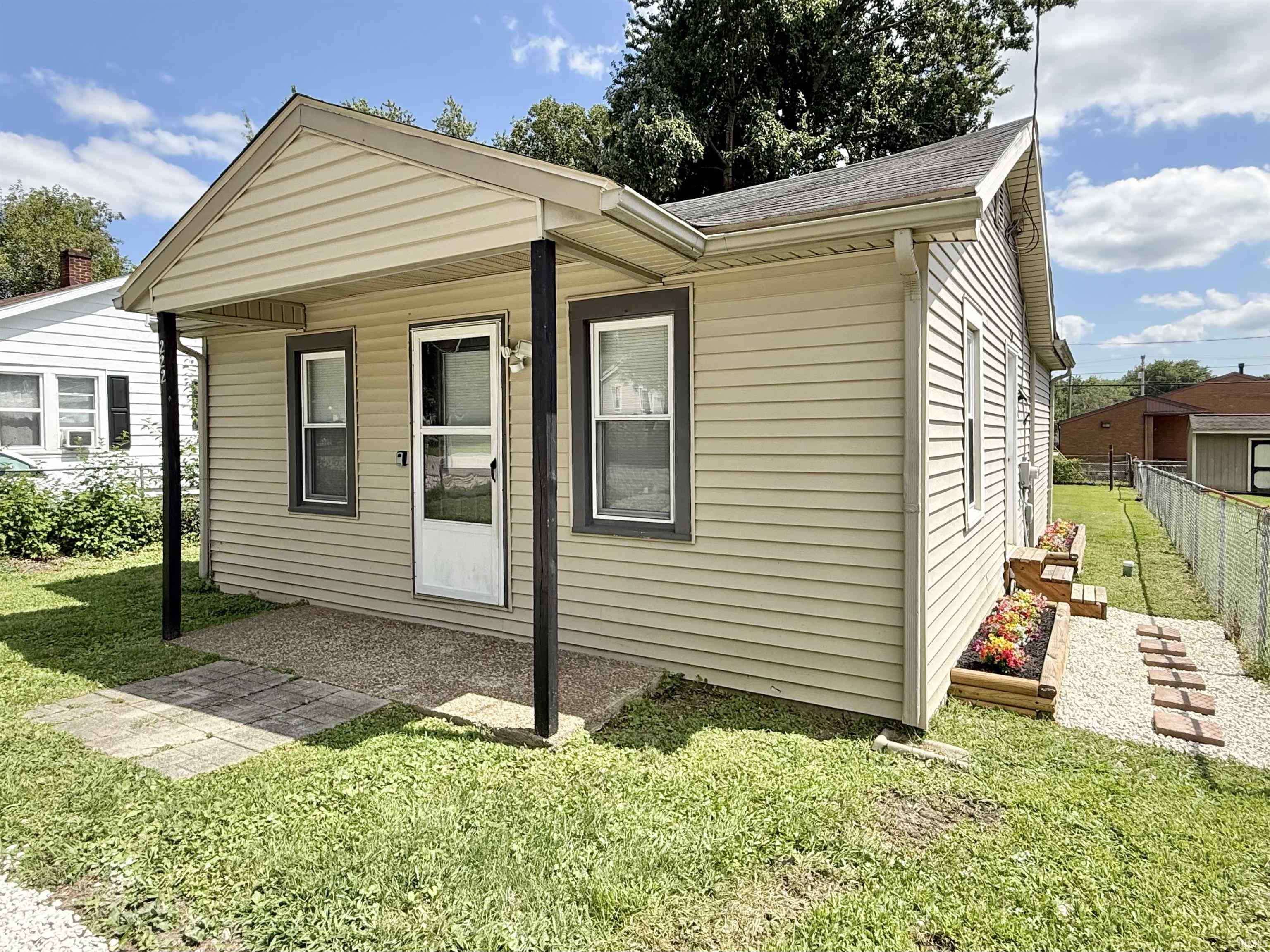 2nd image of 222 W Adams Ave, Chandler, IN 47610 | MLS# 202631768