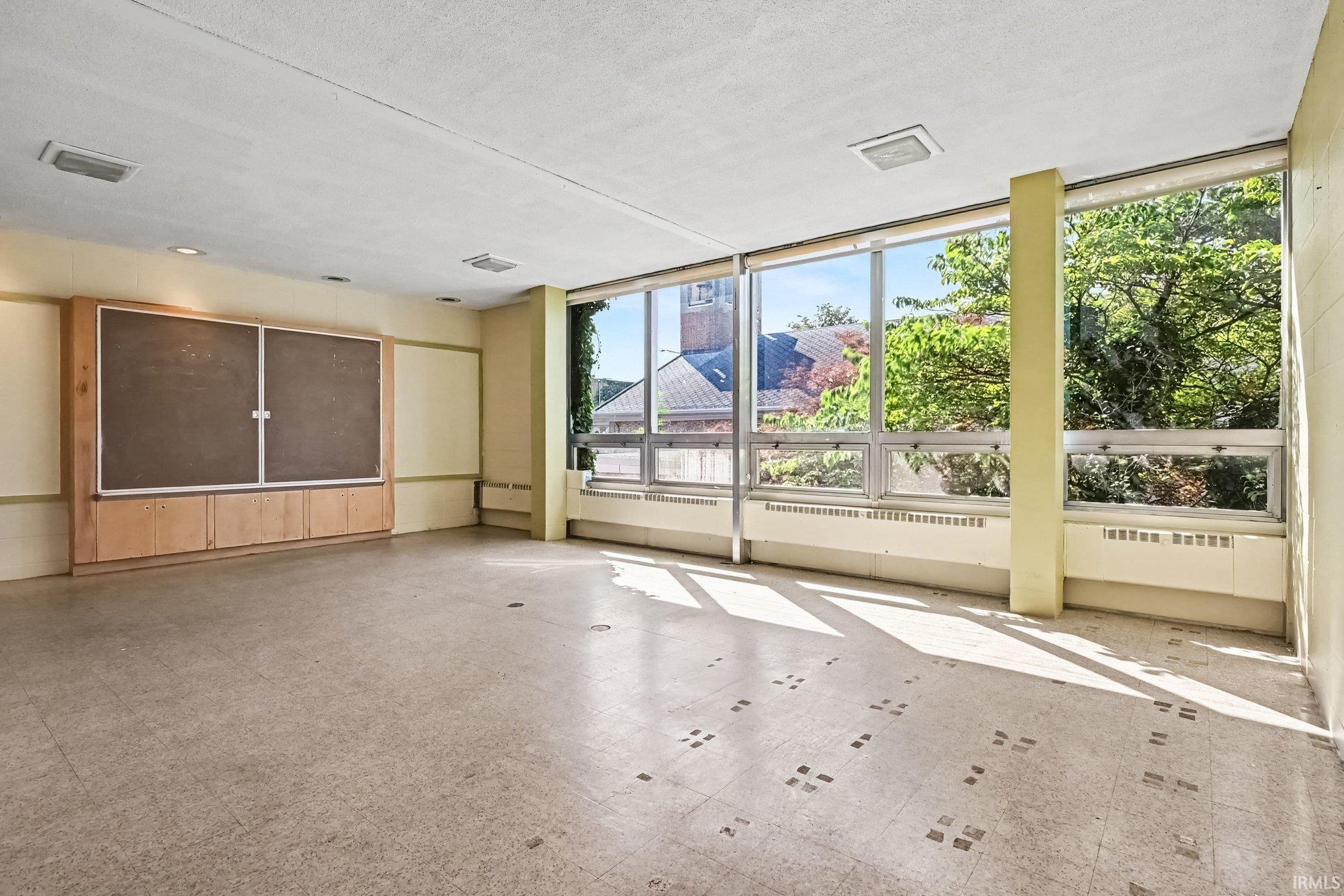 Photo 10 of 431 S 3rd Street