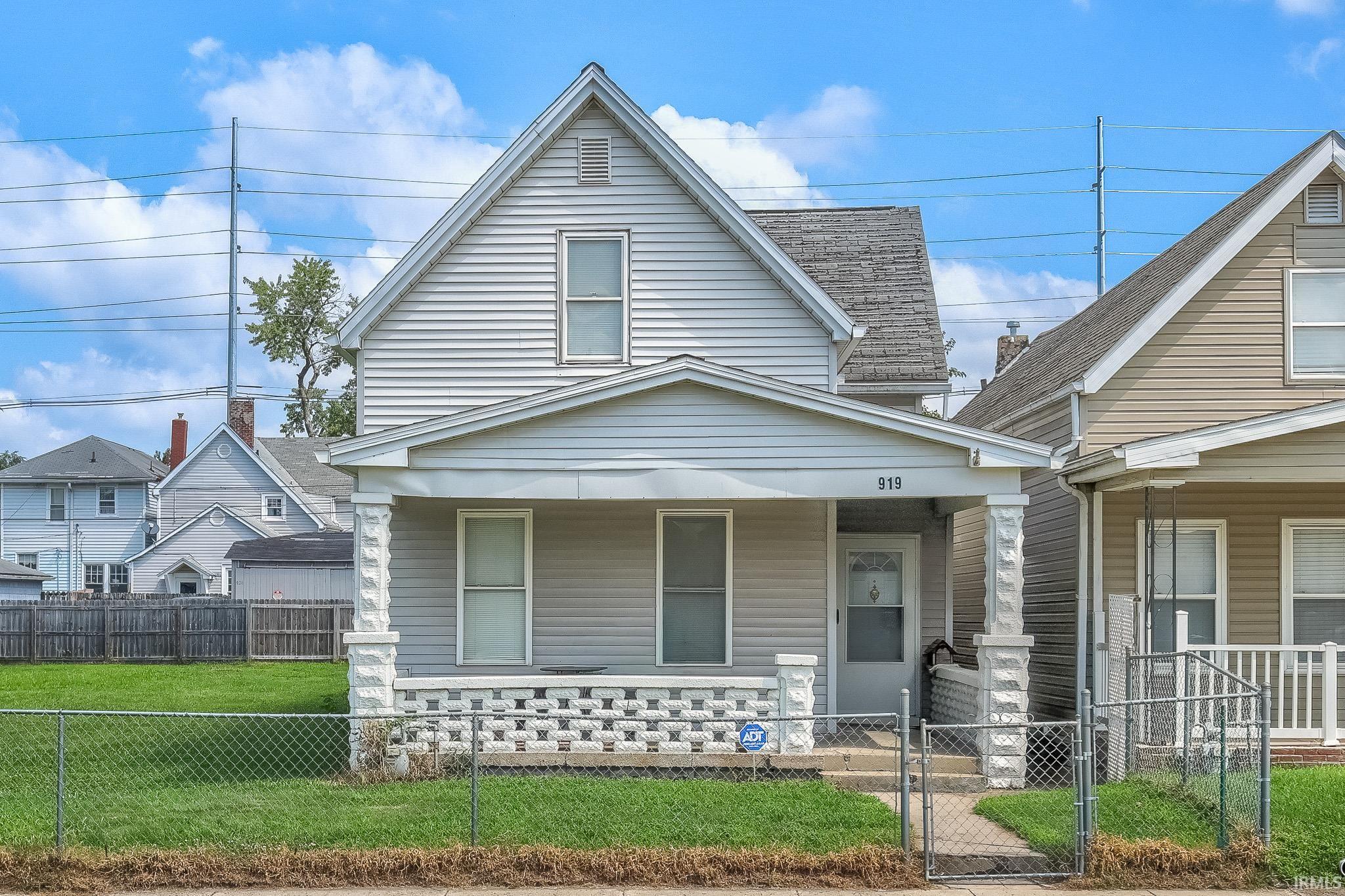 1st image of 919 W Delaware St, Evansville, IN 47710 | MLS# 202631810