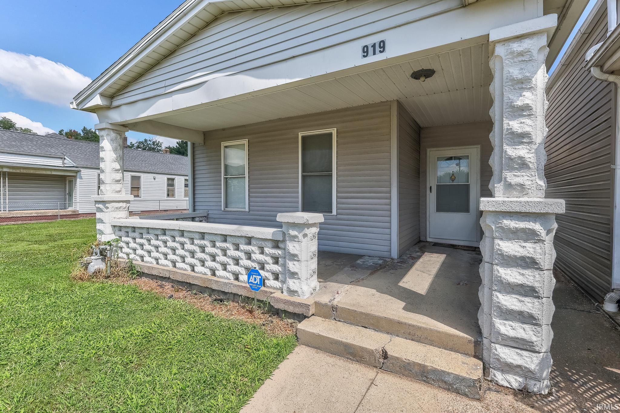 3rd image of 919 W Delaware St, Evansville, IN 47710 | MLS# 202631810