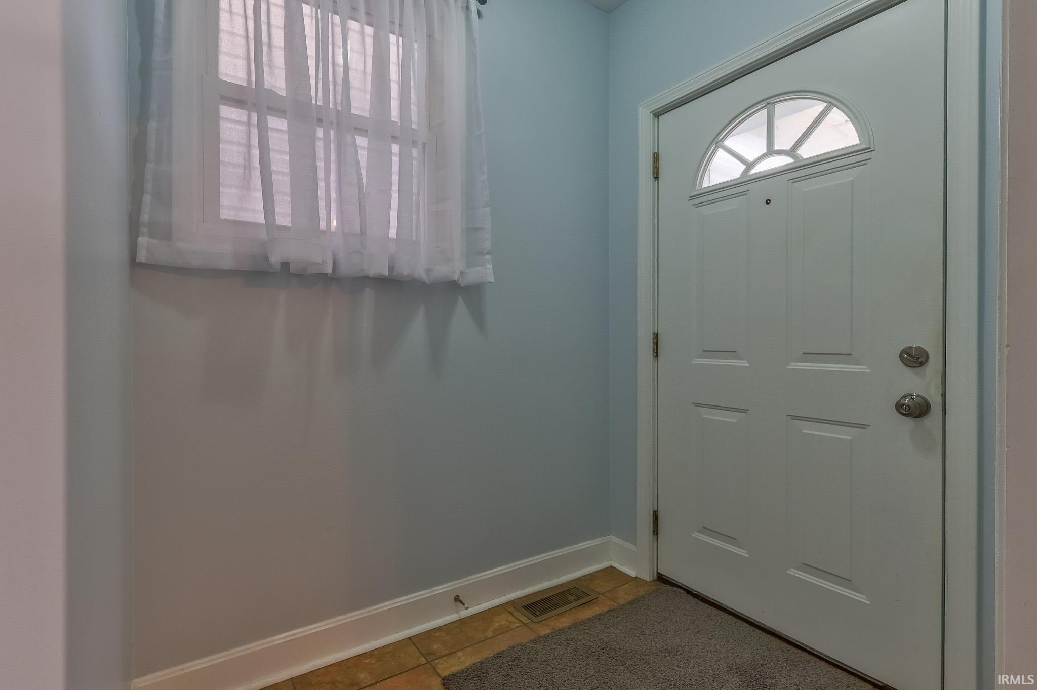 4th image of 919 W Delaware St, Evansville, IN 47710 | MLS# 202631810