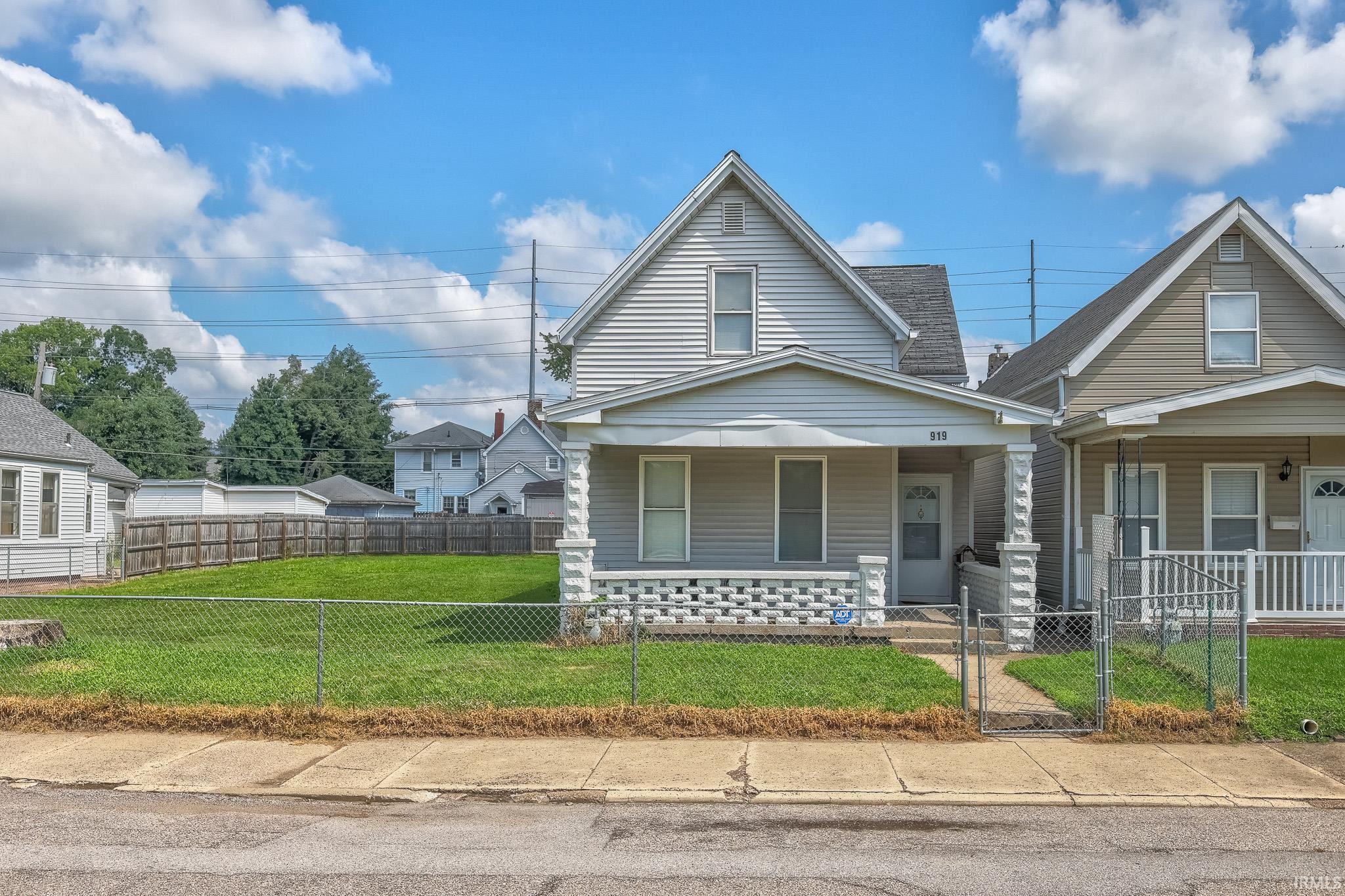 39th image of 919 W Delaware St, Evansville, IN 47710 | MLS# 202631810