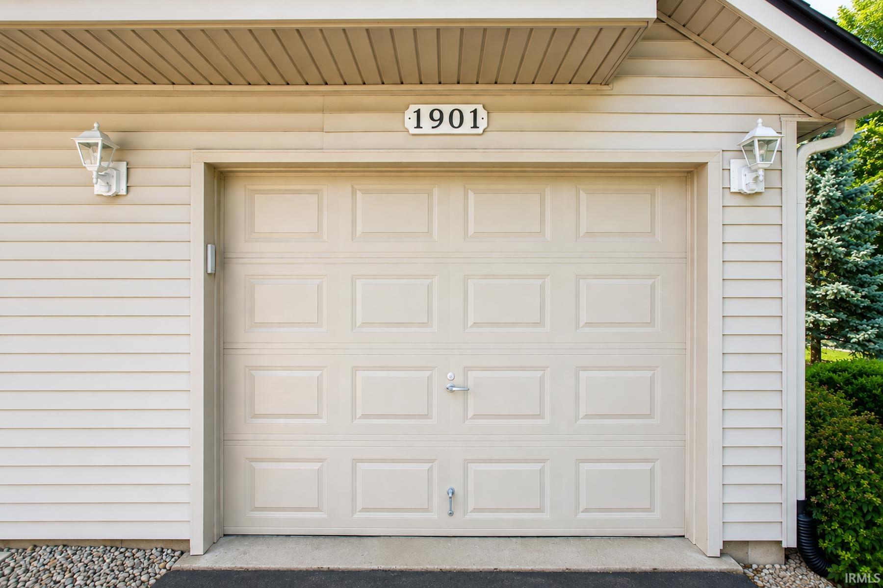 28th image of 1901 Griffon Dr, Lafayette, IN 47909 | MLS# 202631852