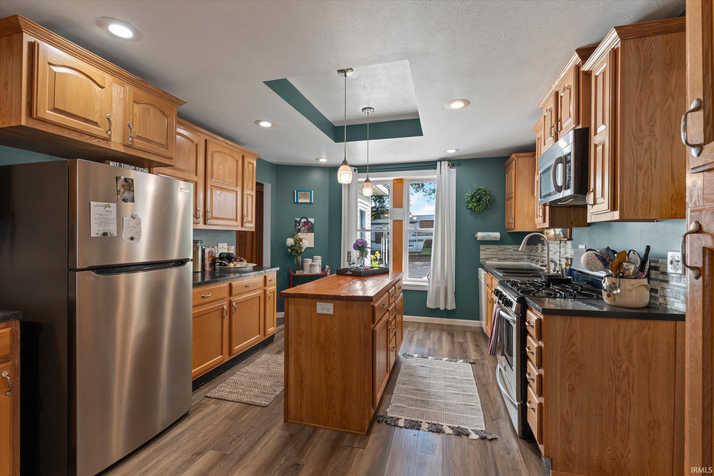 Photo 12 of 209 Bristol Avenue