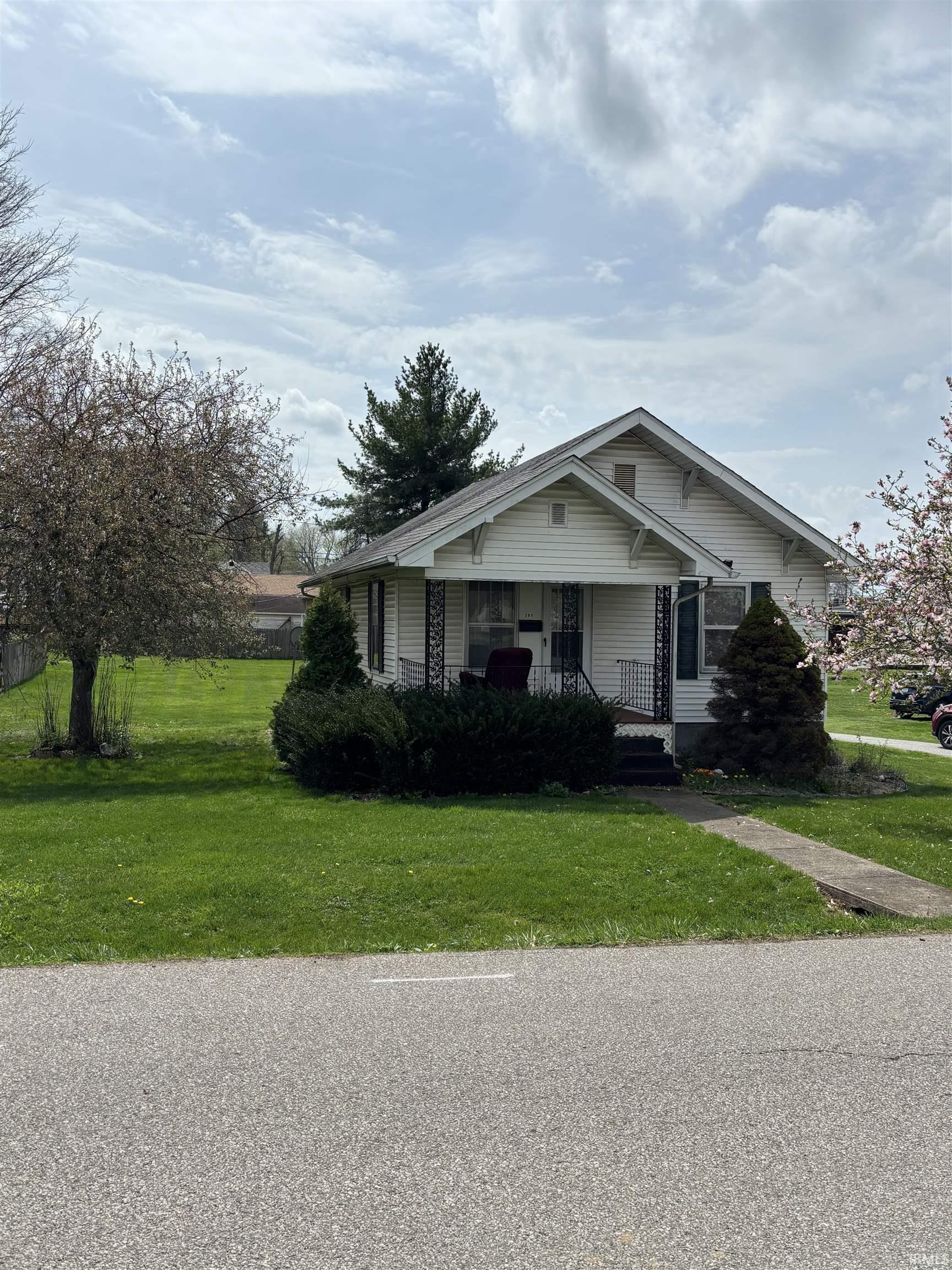 1st image of 205 E Arthur St, Salem, IN 47167 | MLS# 202631870
