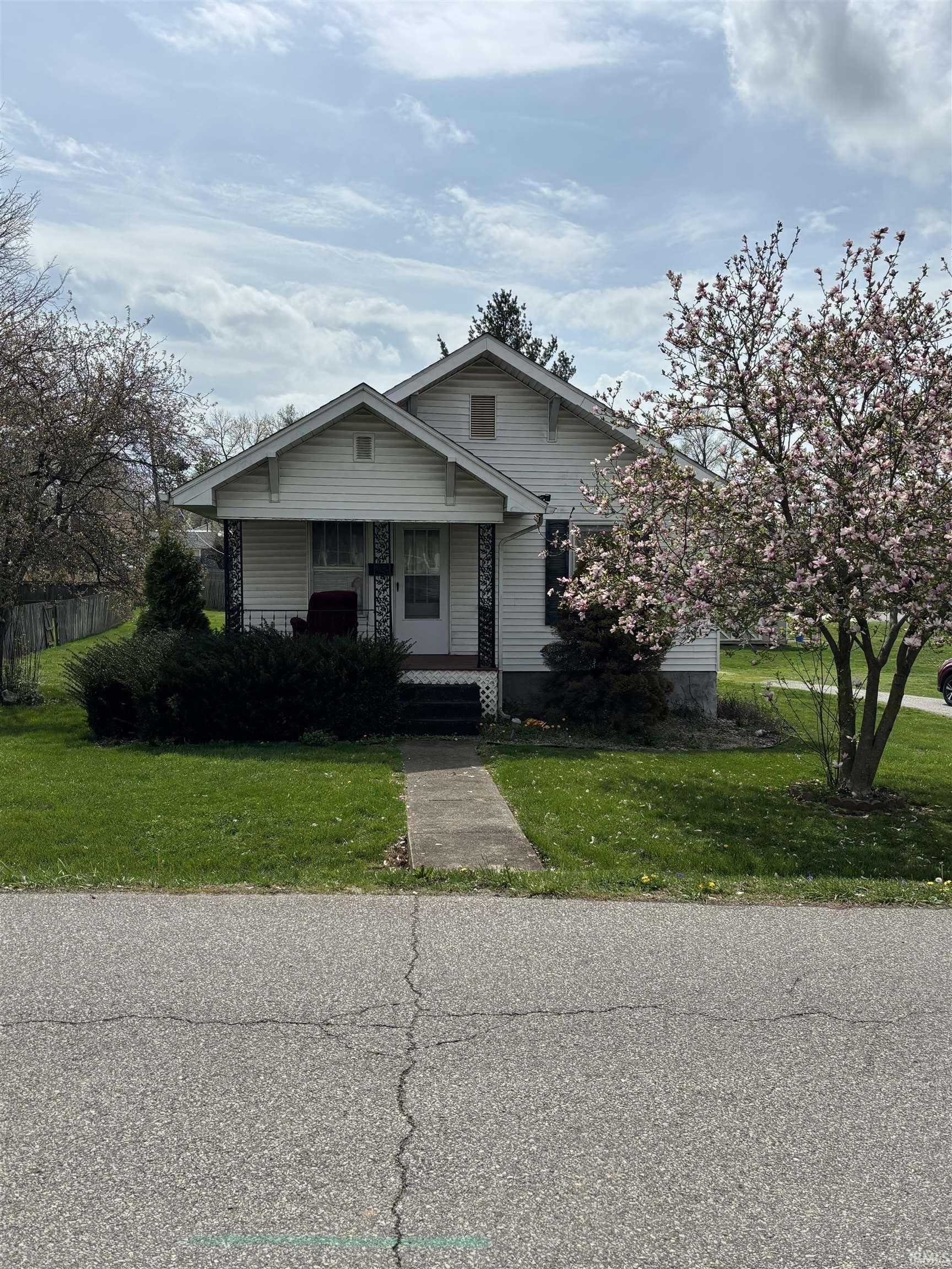 2nd image of 205 E Arthur St, Salem, IN 47167 | MLS# 202631870