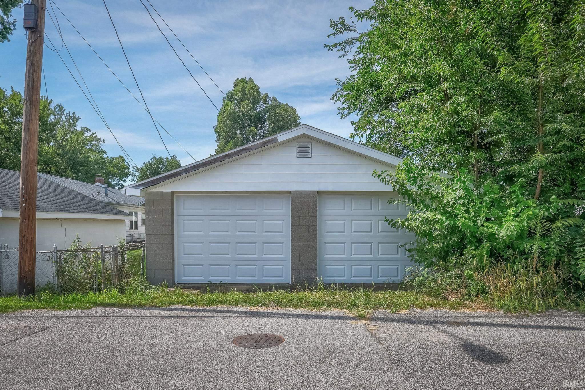 15th image of 1632 E Illinois St, Evansville, IN 47711 | MLS# 202631886
