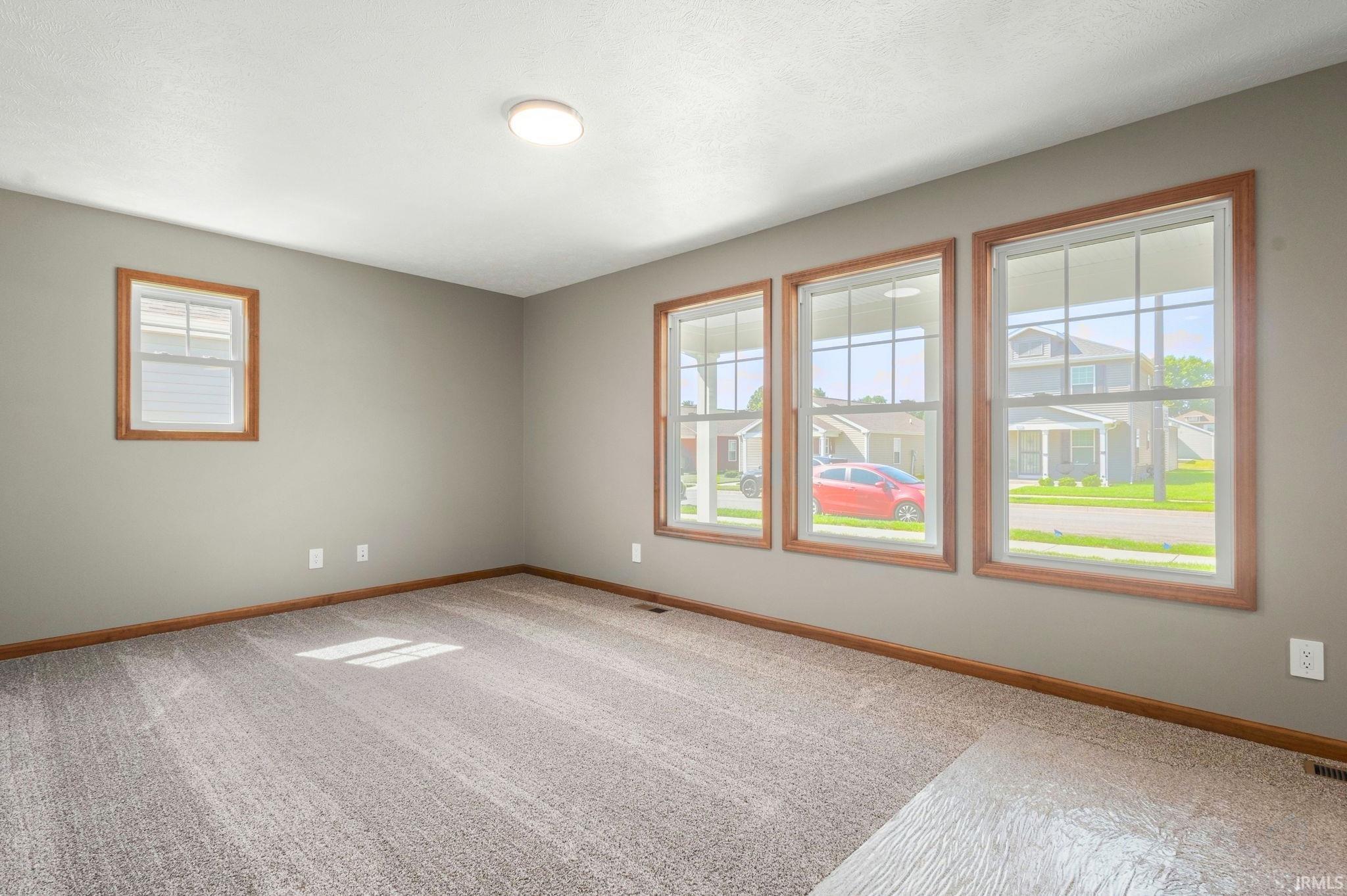 3rd image of 1563 E Edgar East Ave, Mishawaka, IN 46545 | MLS# 202631895