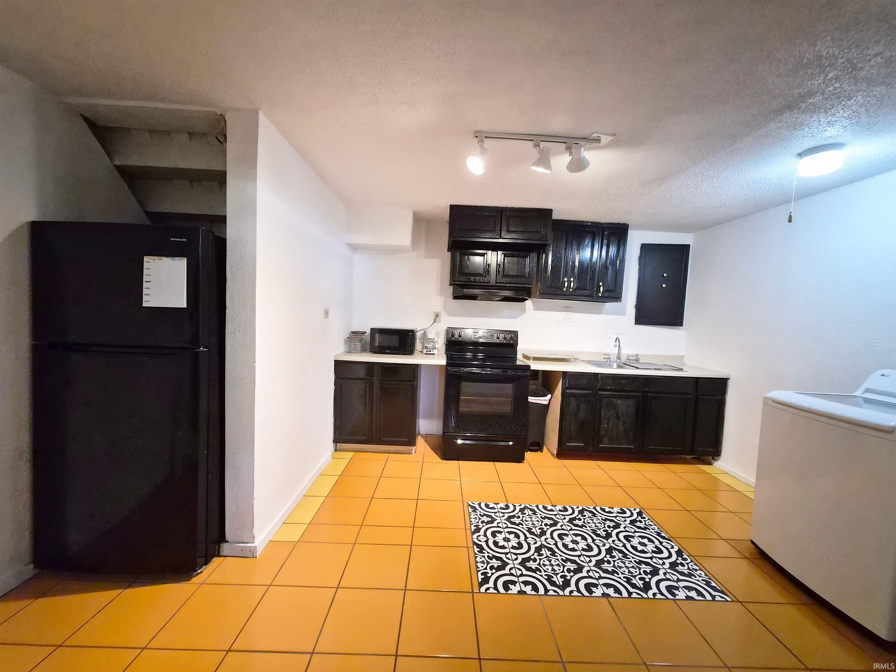 Photo 18 of 1608 Hickory Place