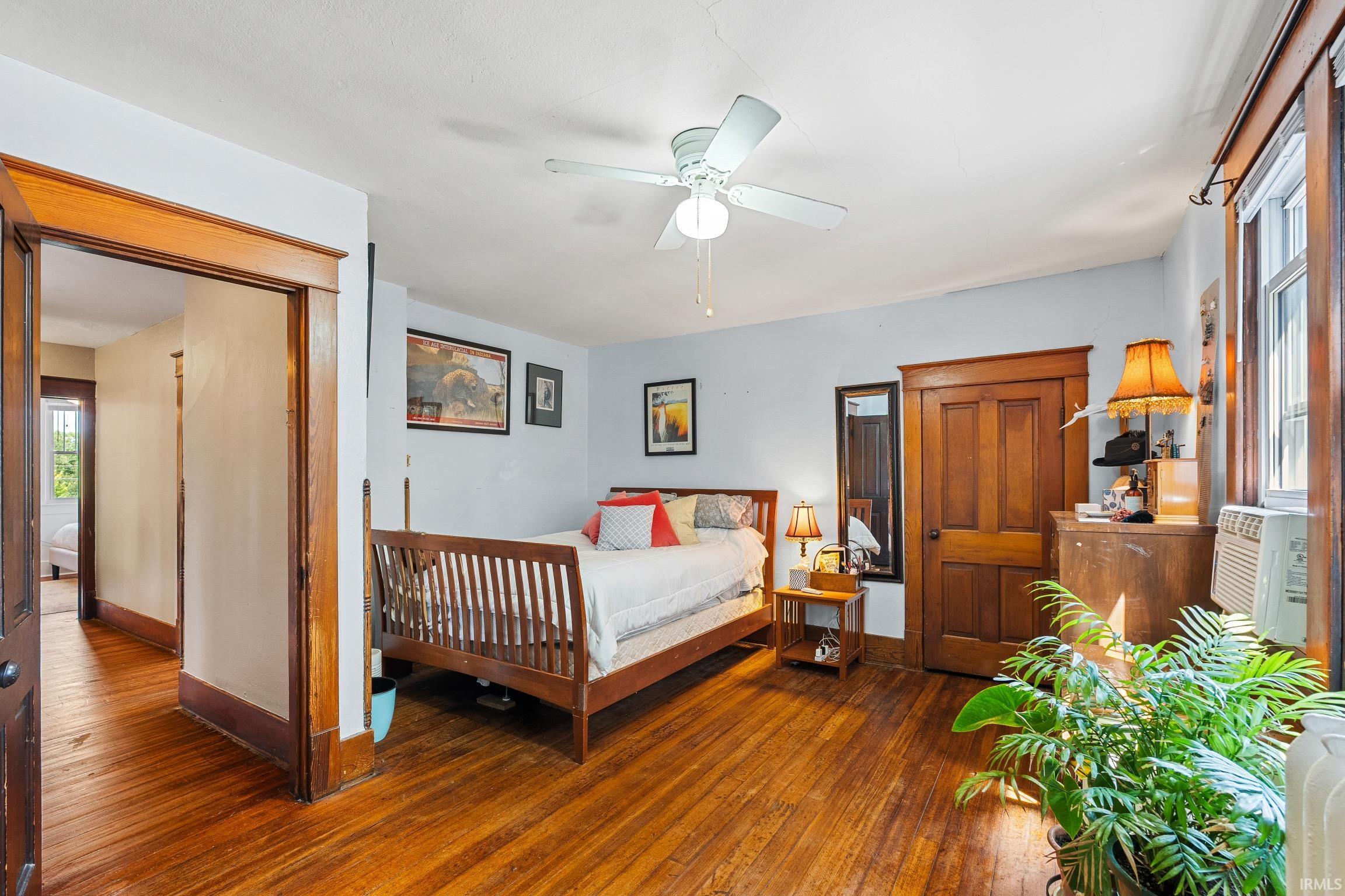 Photo 32 of 207 7th Street